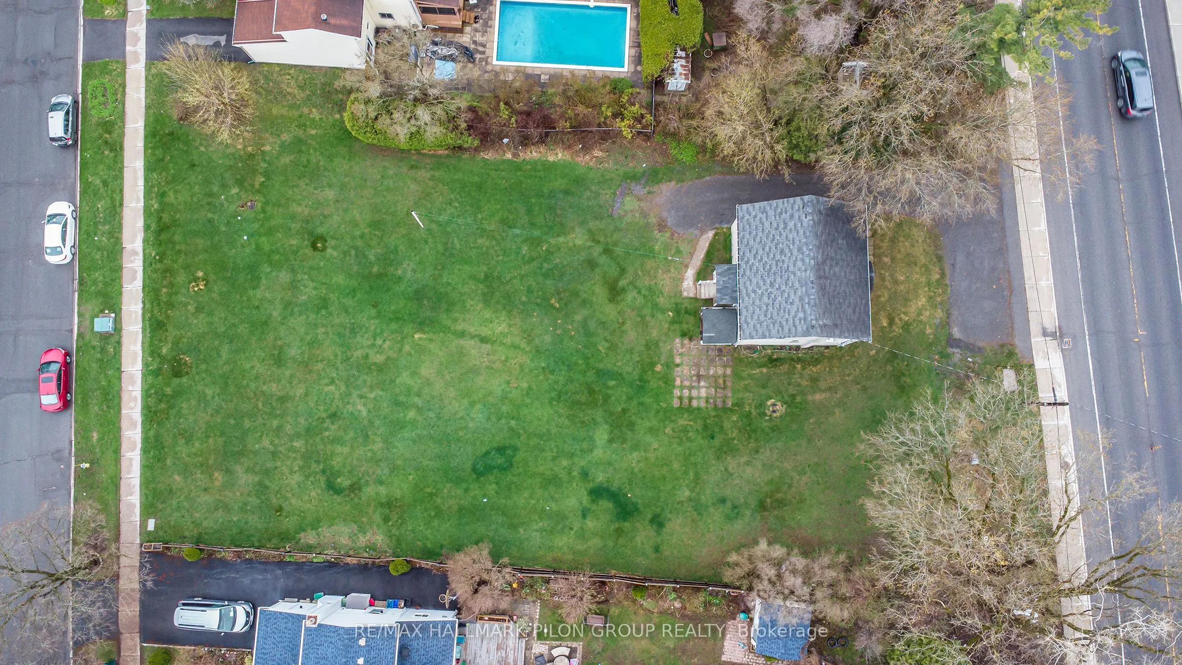 2446 INNES Road