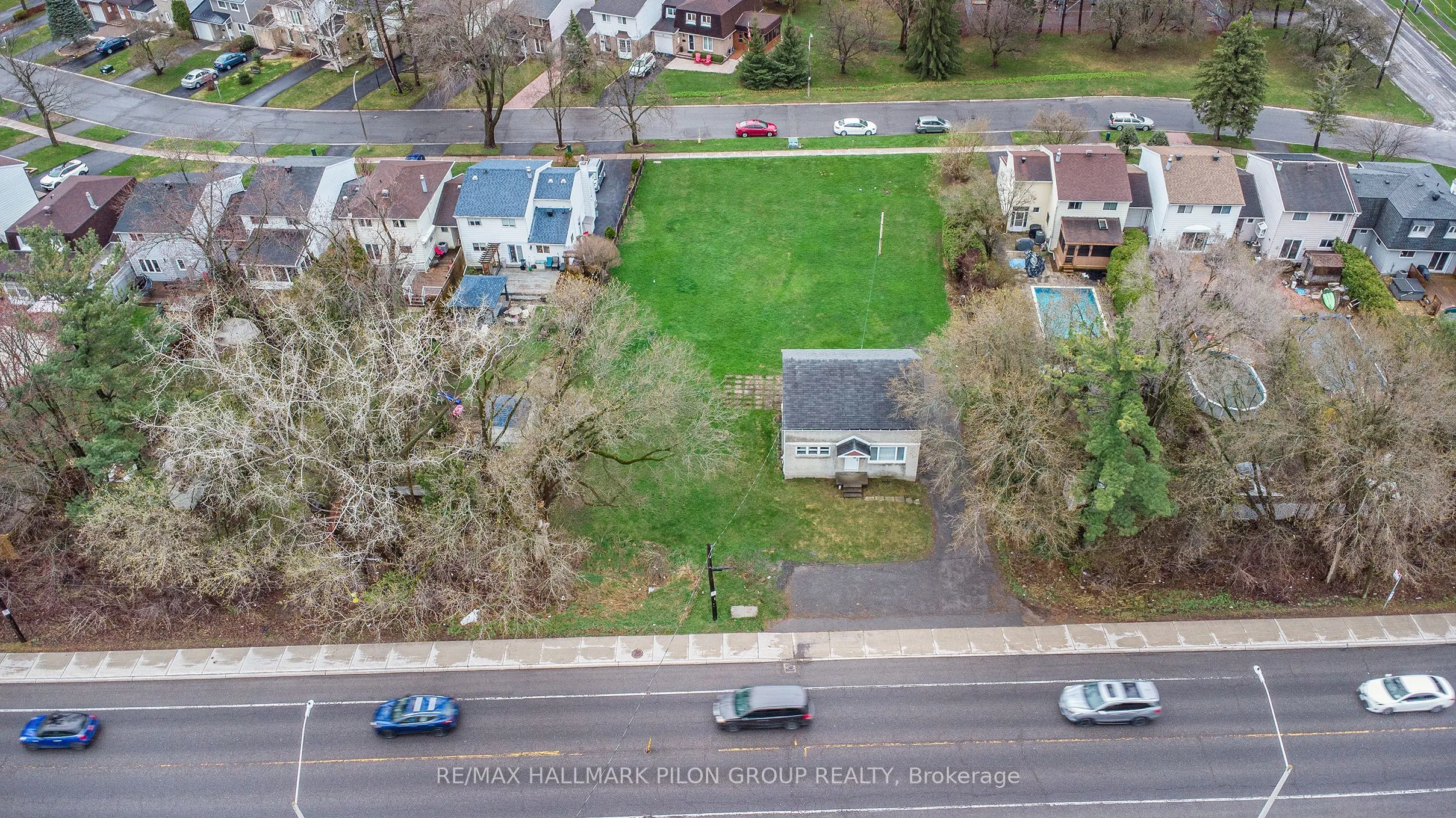 2446 INNES Road