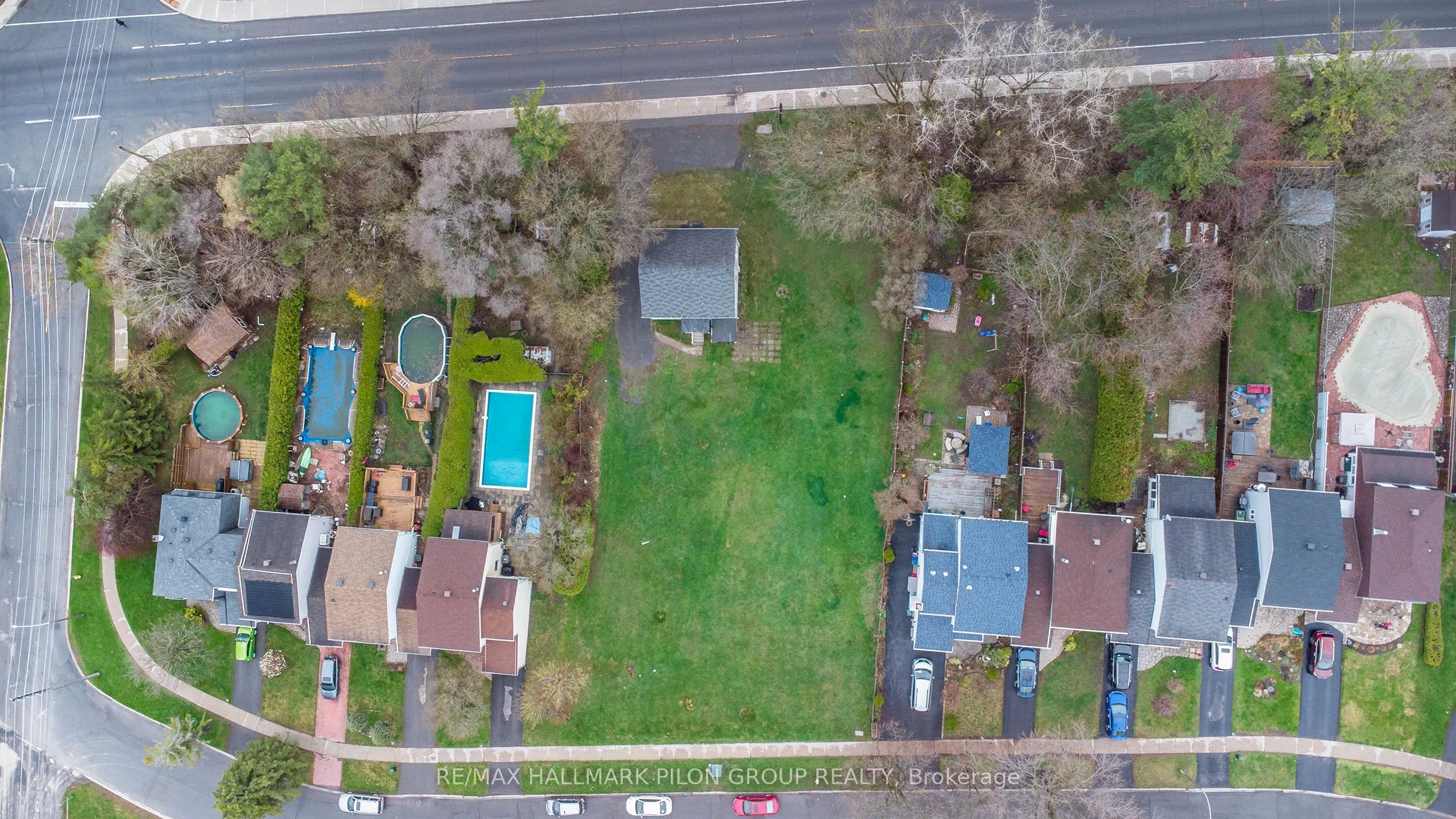 2446 INNES Road