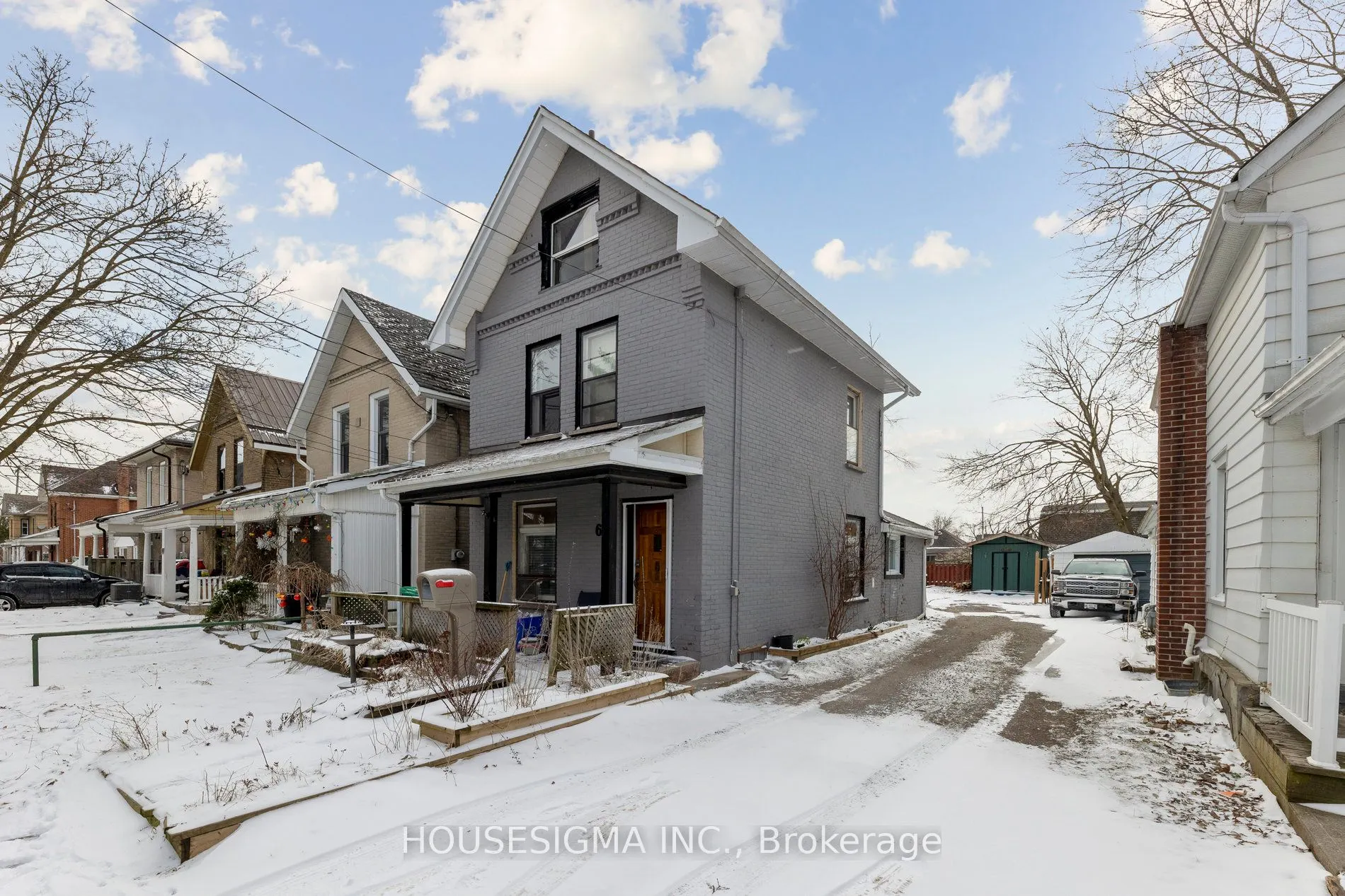 635 Brown Street