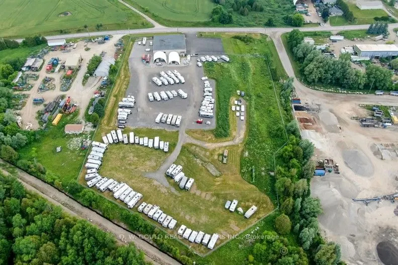 9577 Sideroad 17