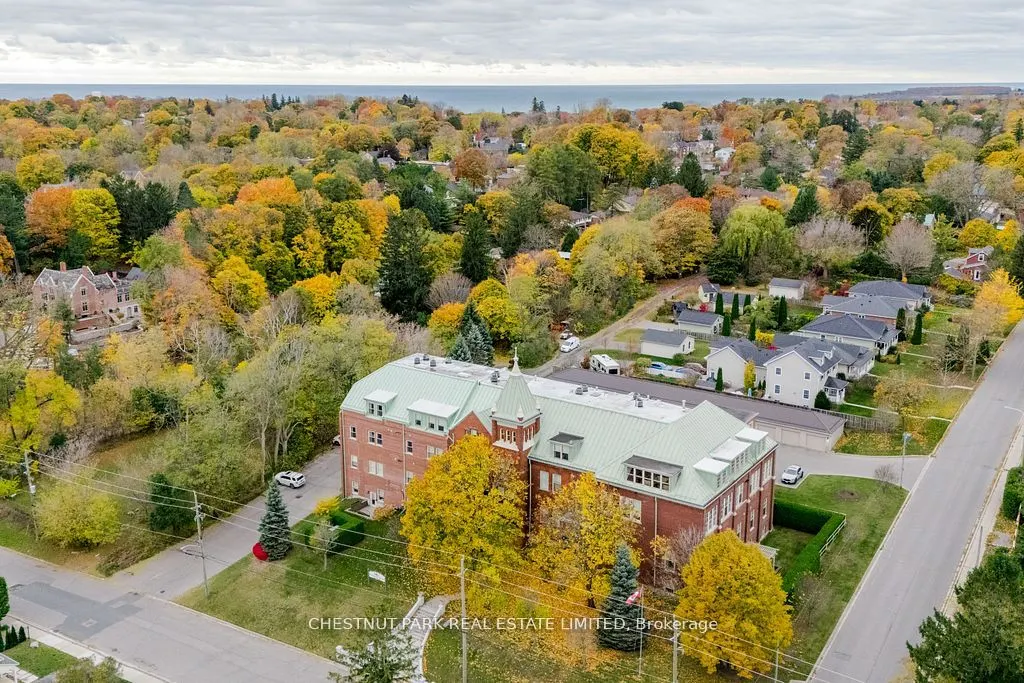 72 Pine Street N, #403