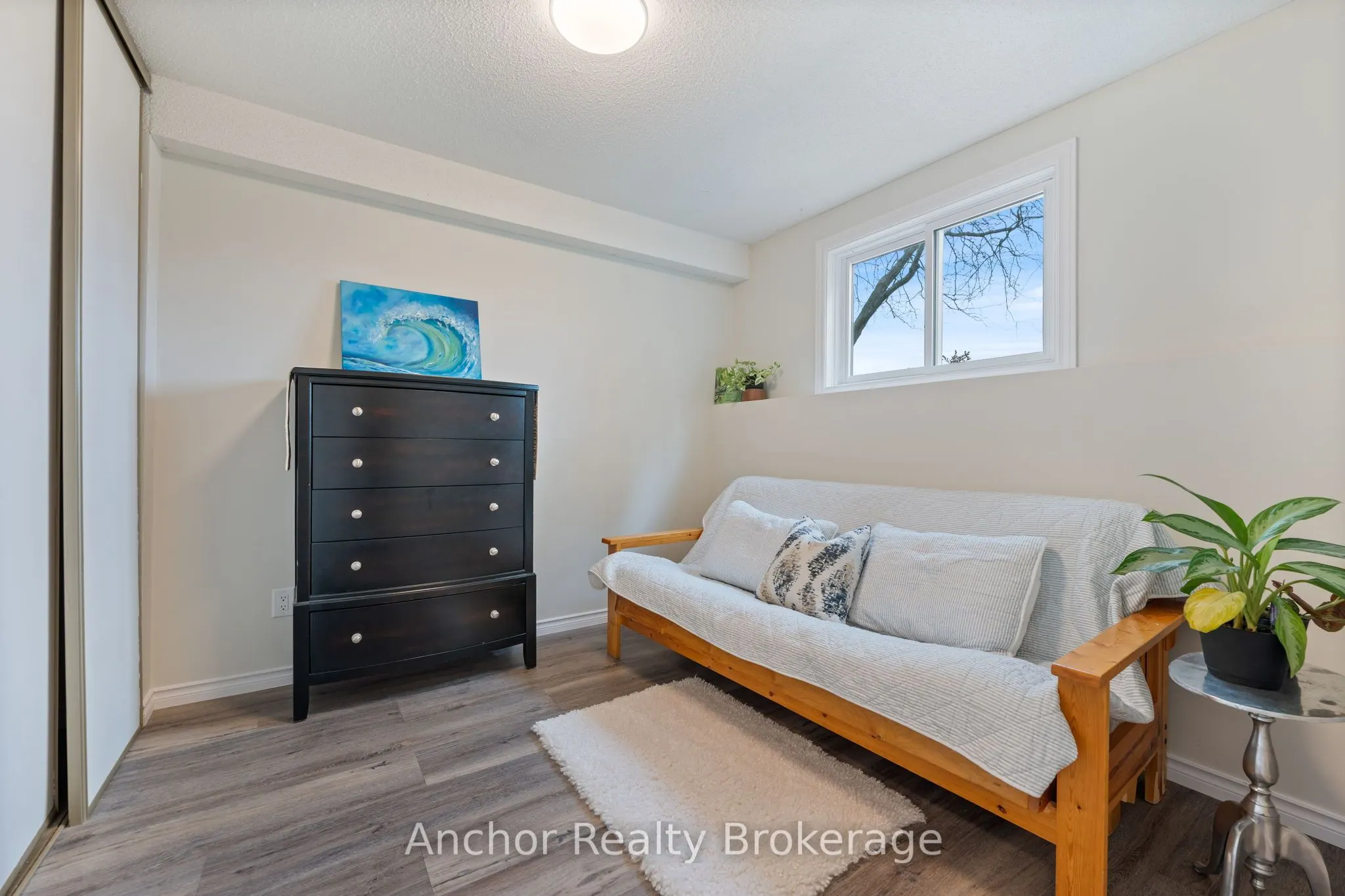 60 Donly Drive S, #101