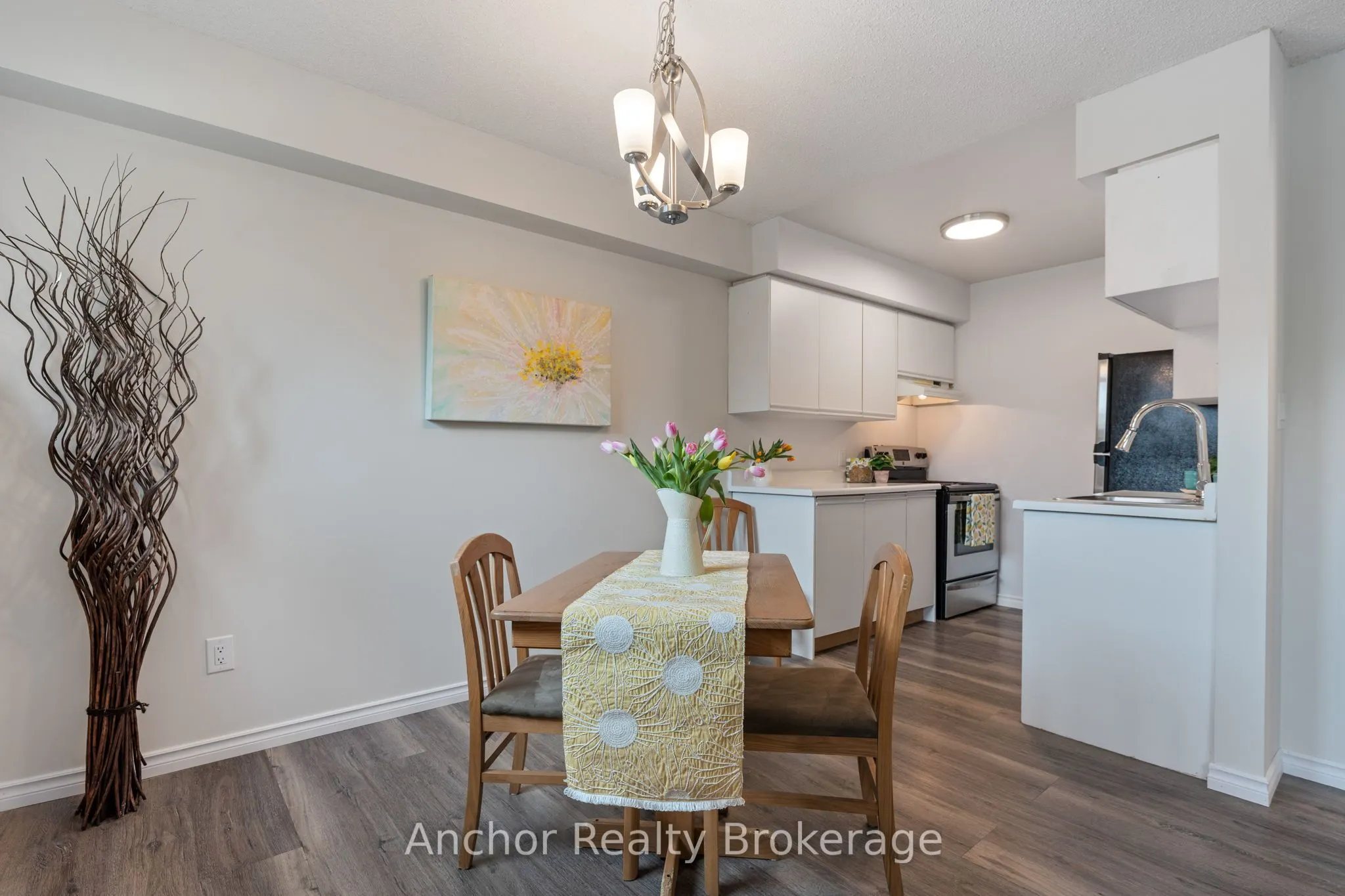 60 Donly Drive S, #101