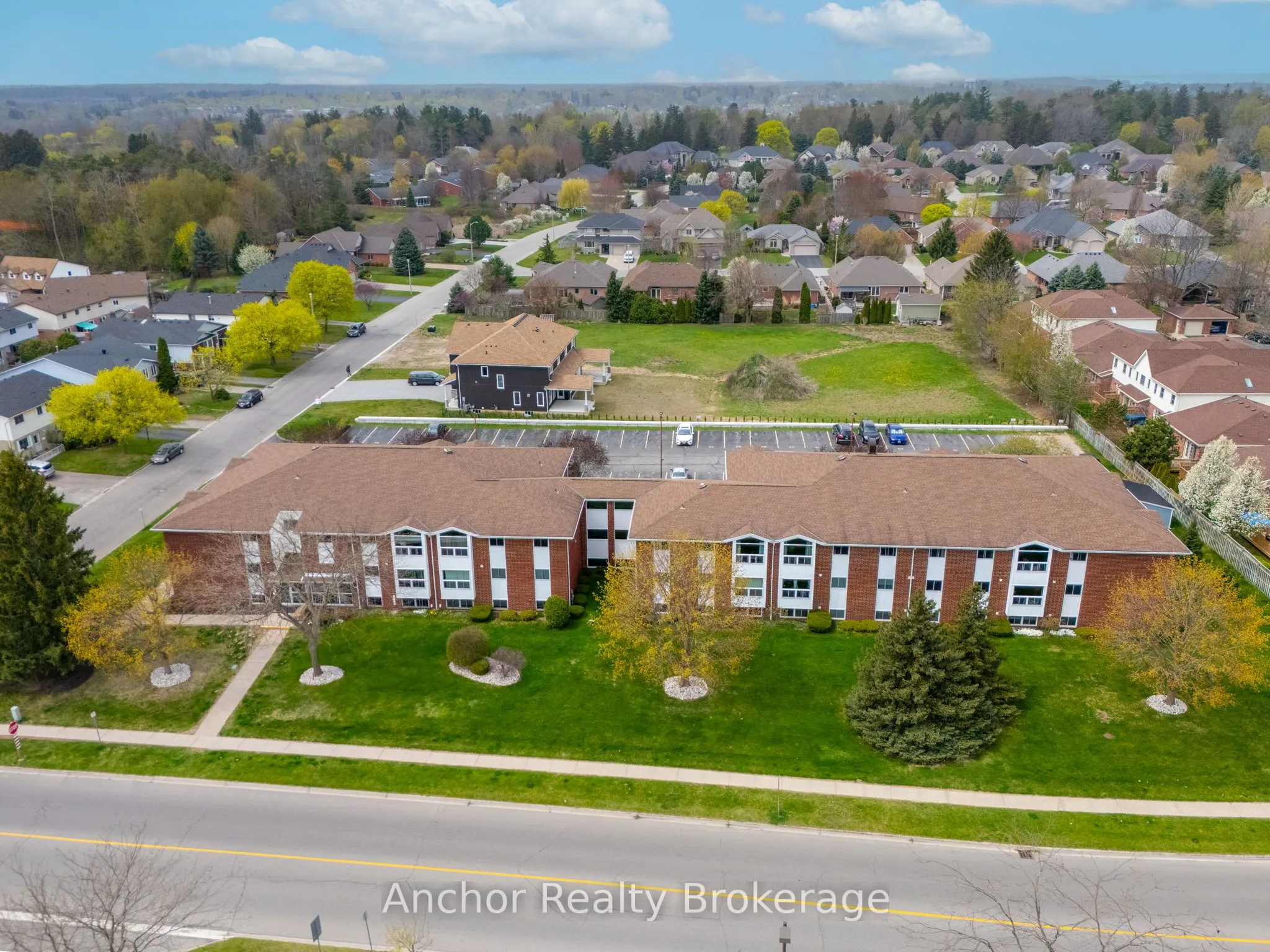 60 Donly Drive S, #101