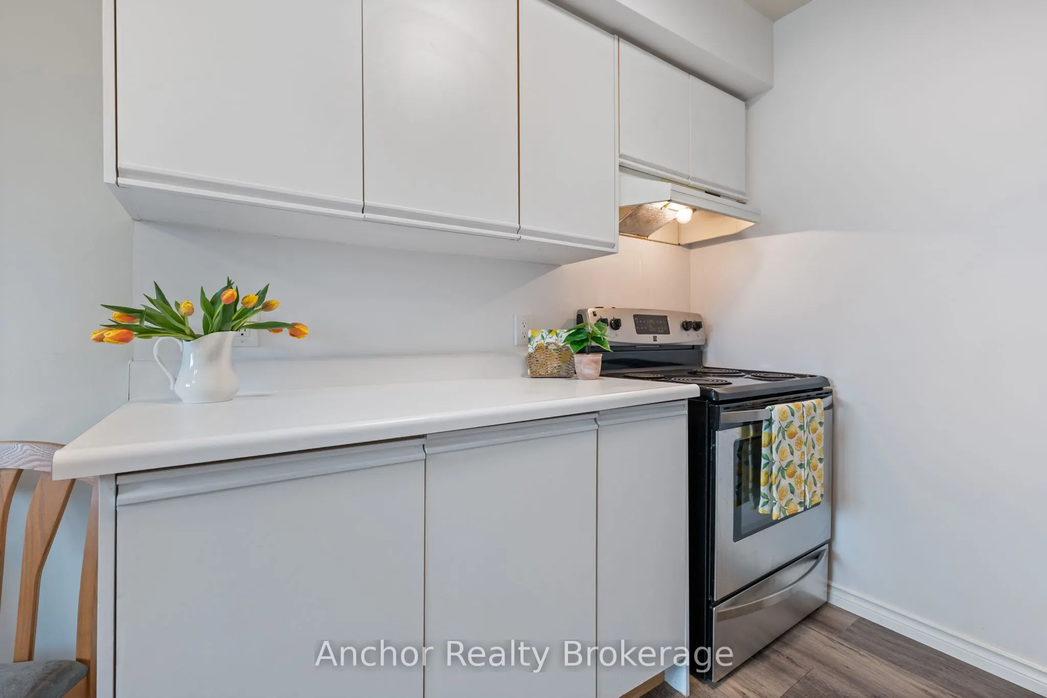 60 Donly Drive S, #101