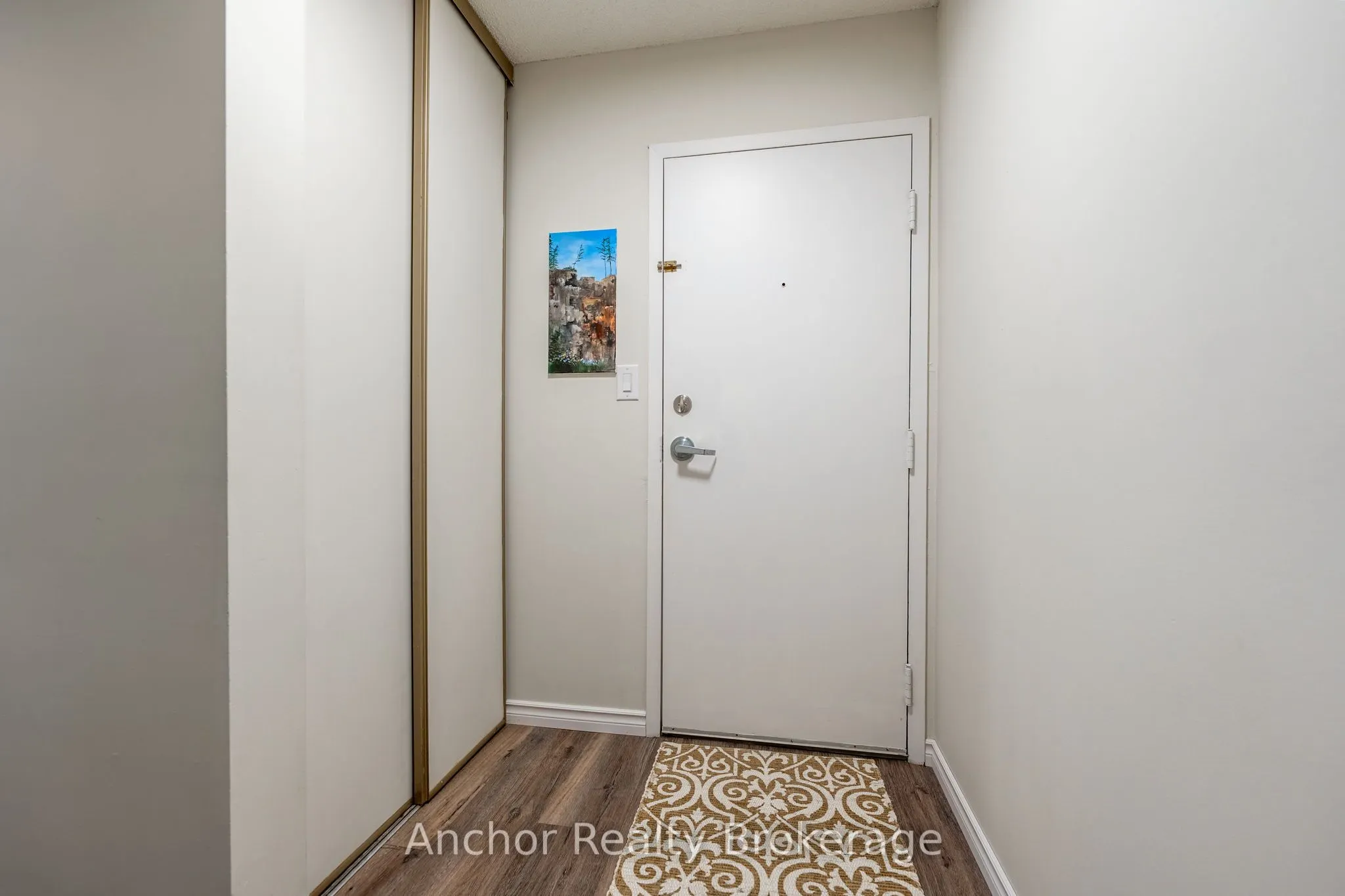 60 Donly Drive S, #101