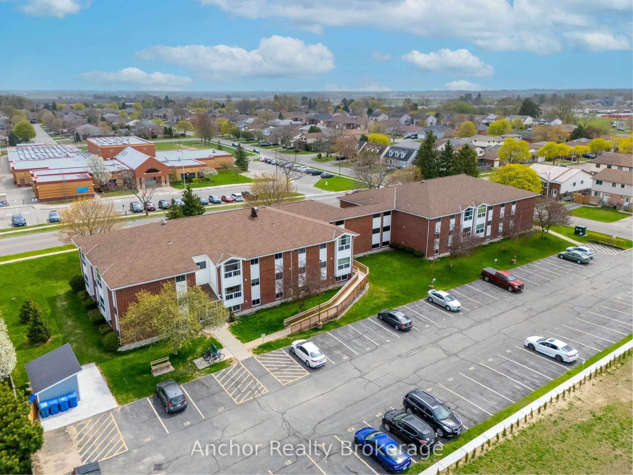 60 Donly Drive S, #101