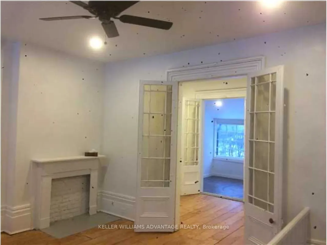 223 Walton Street