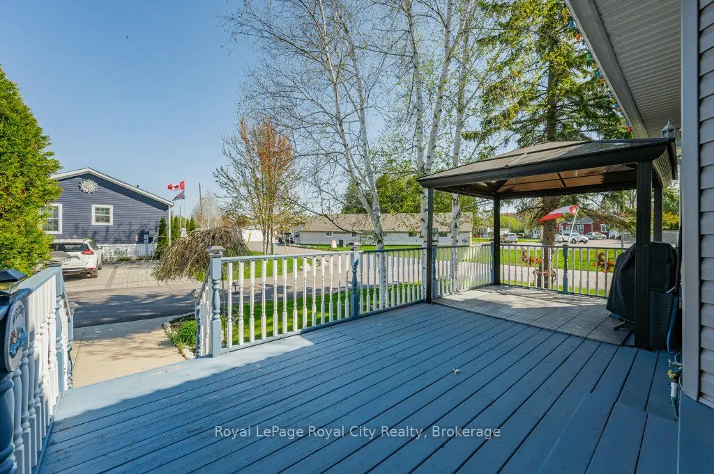 40 BULLFROG Drive