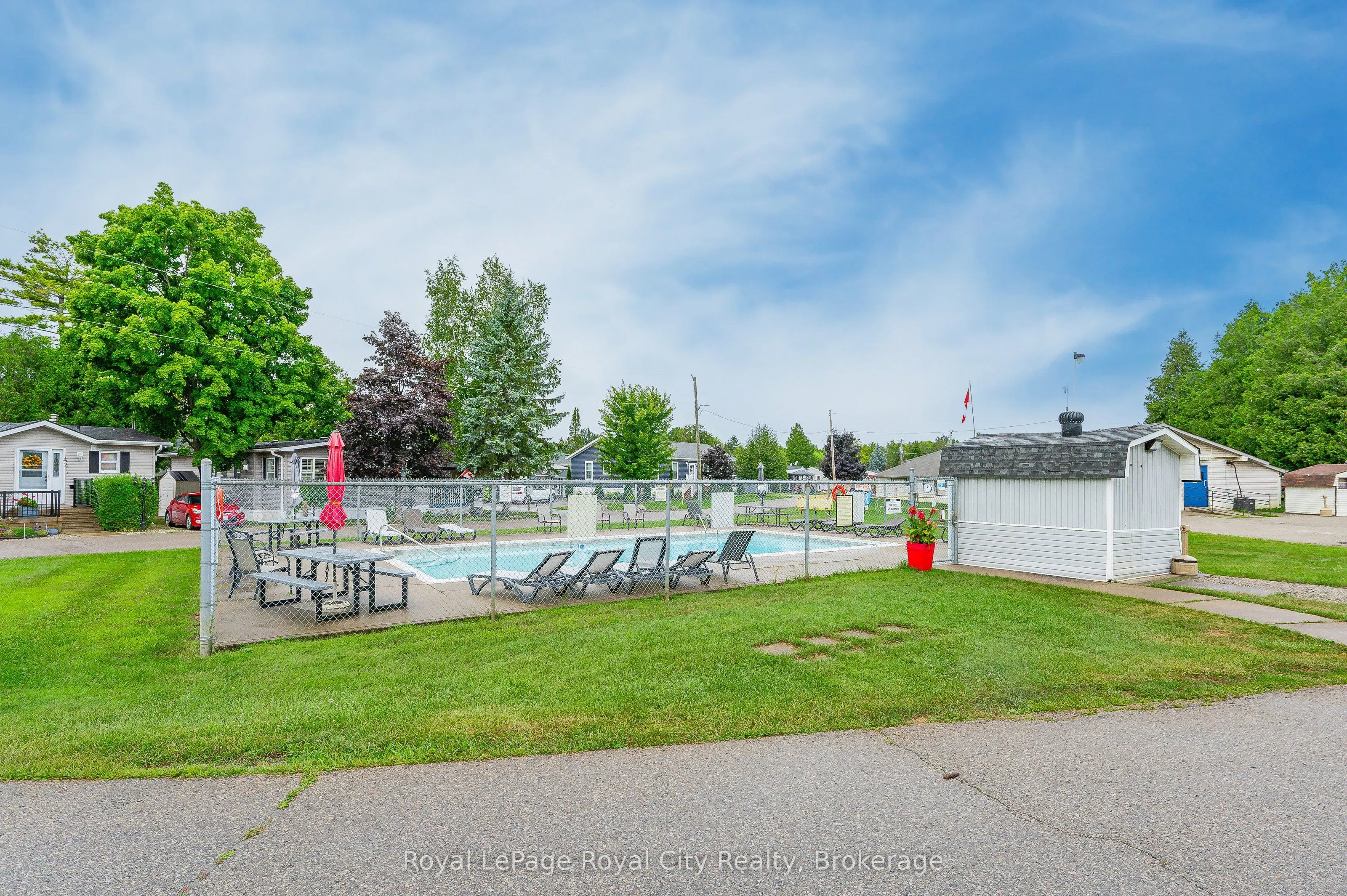 40 BULLFROG Drive