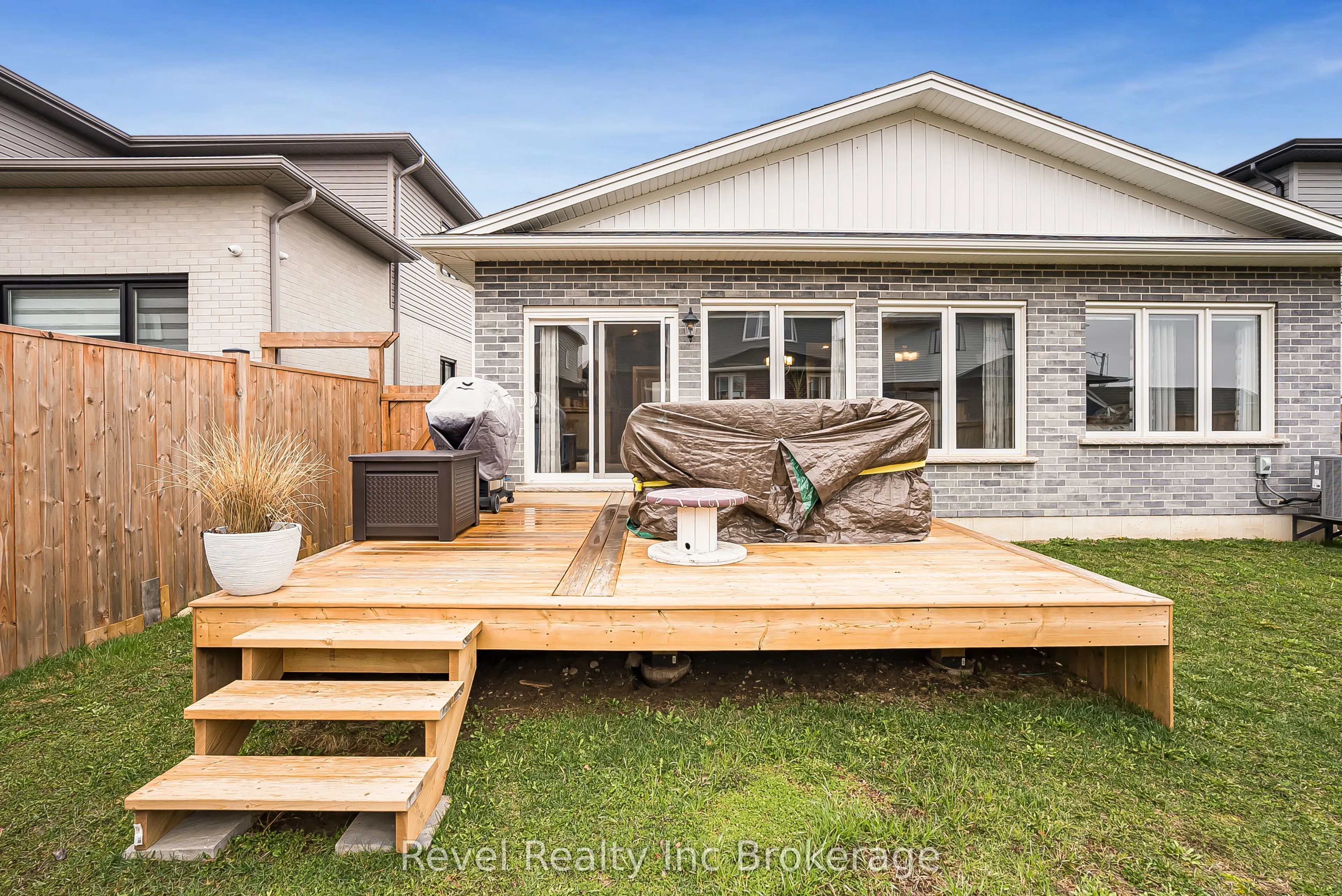 19 Sutherland Crescent