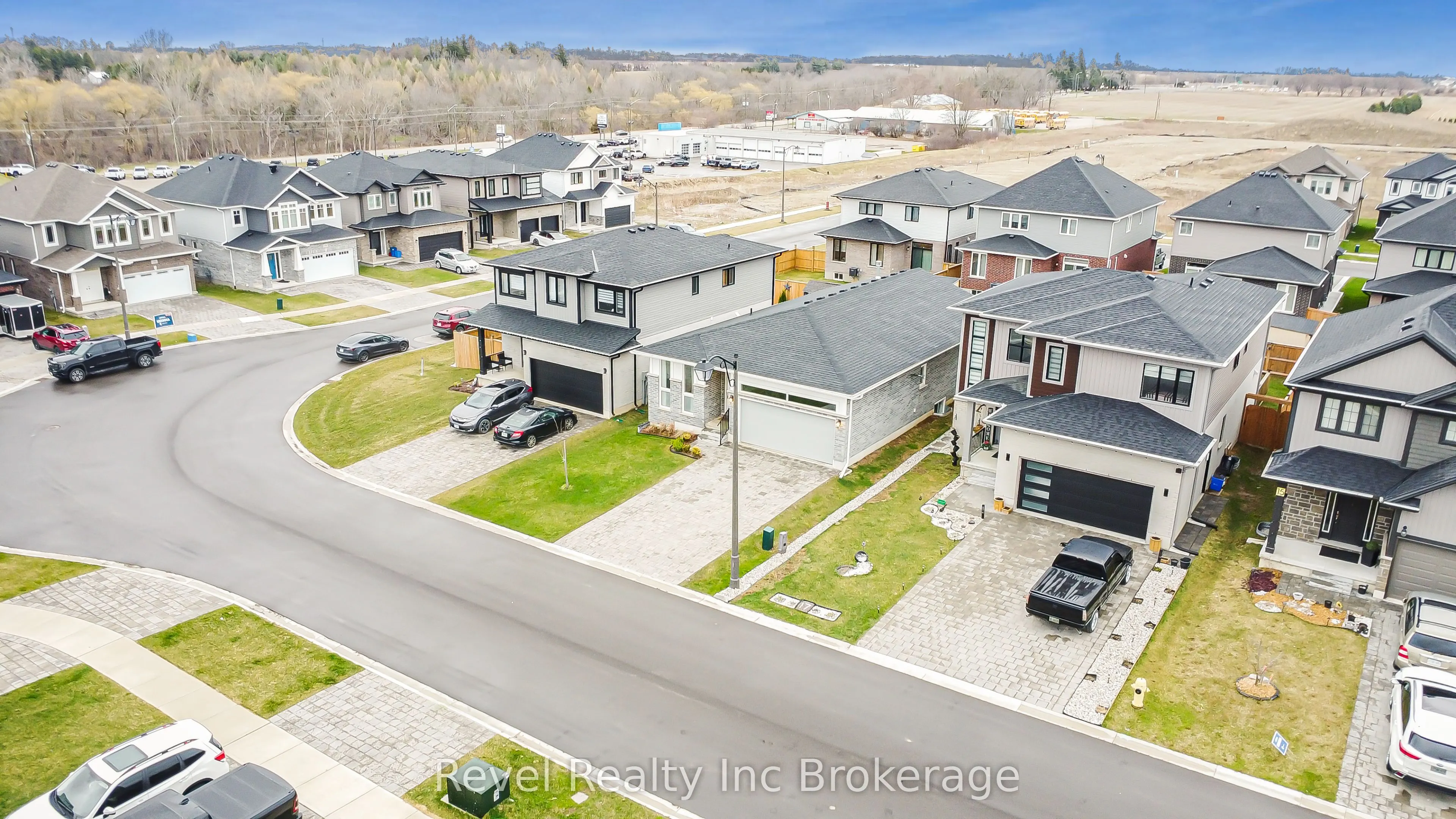 19 Sutherland Crescent