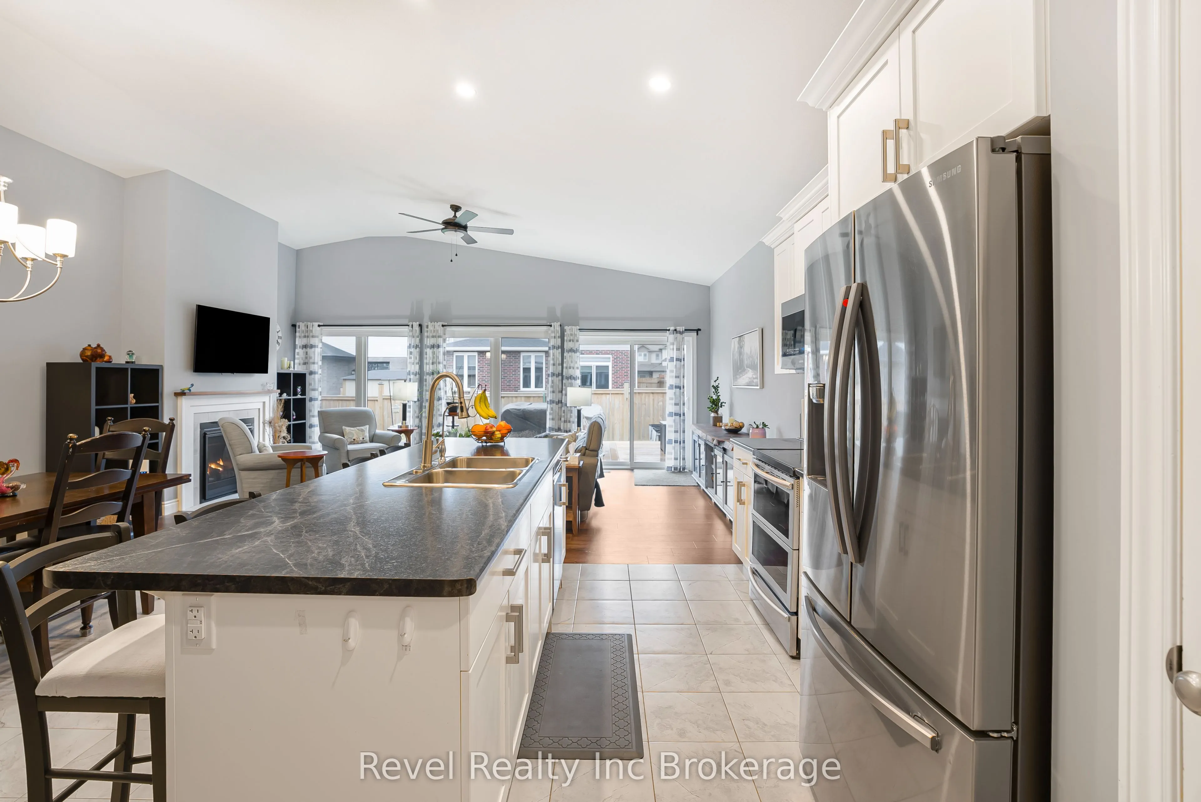 19 Sutherland Crescent