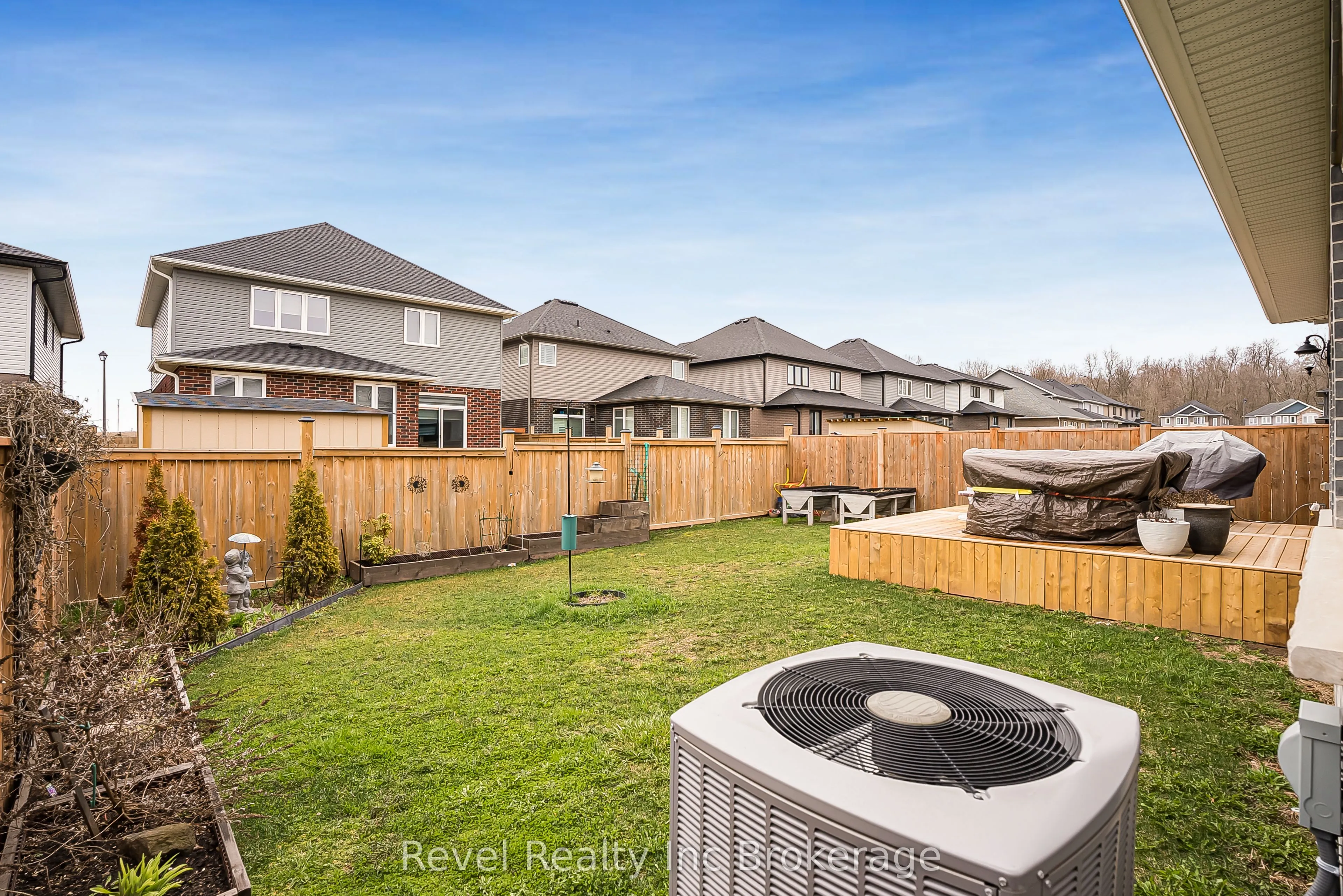 19 Sutherland Crescent