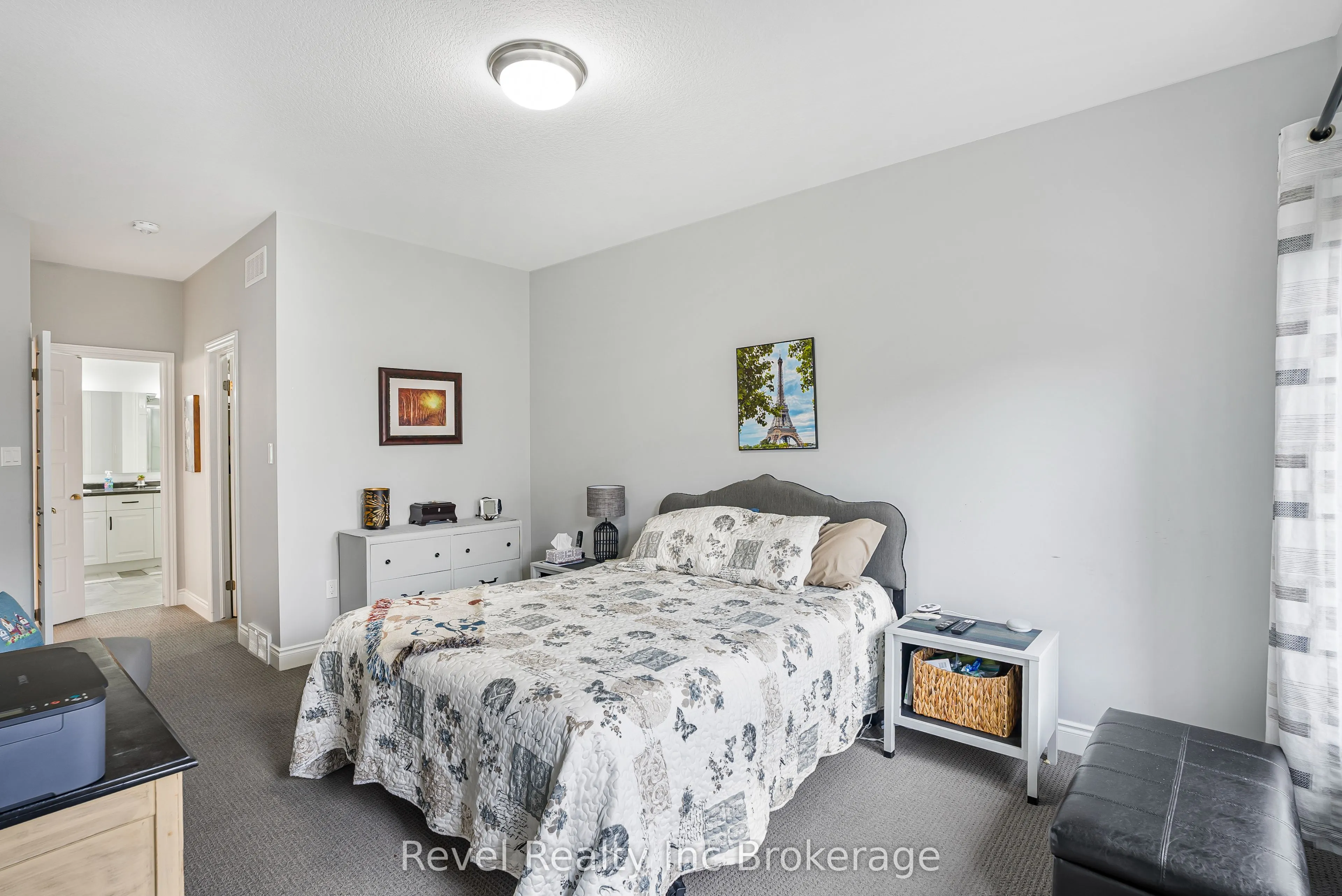 19 Sutherland Crescent