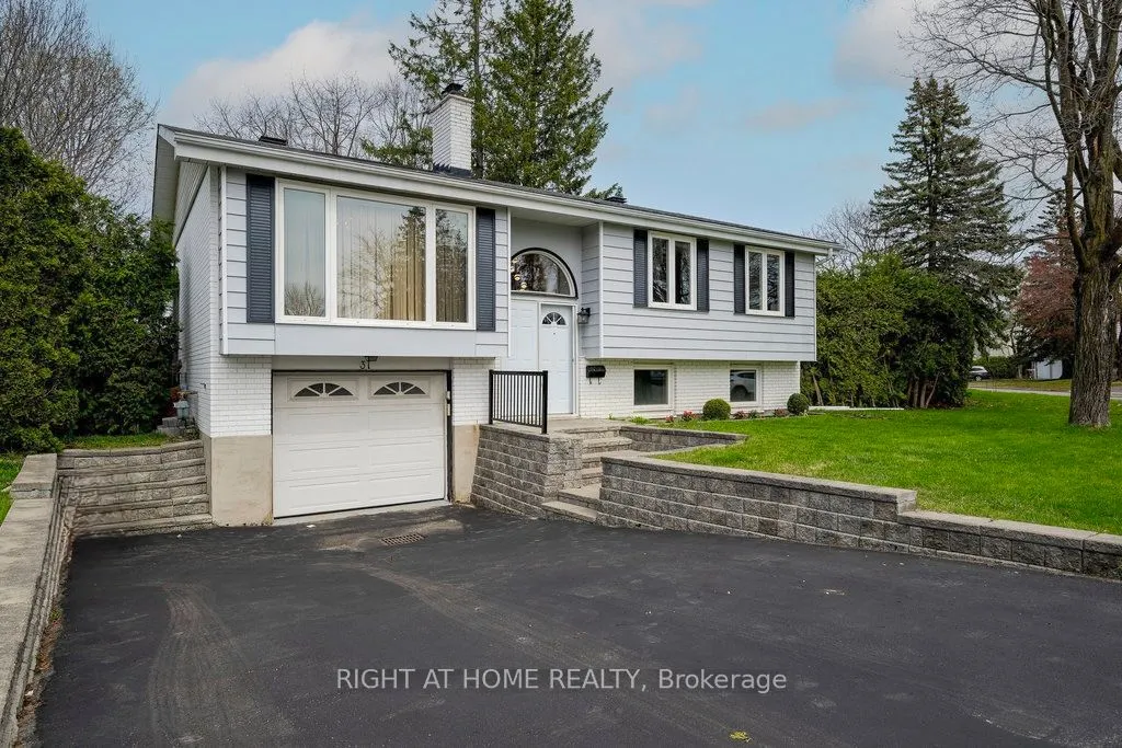 31 Ashgrove Crescent