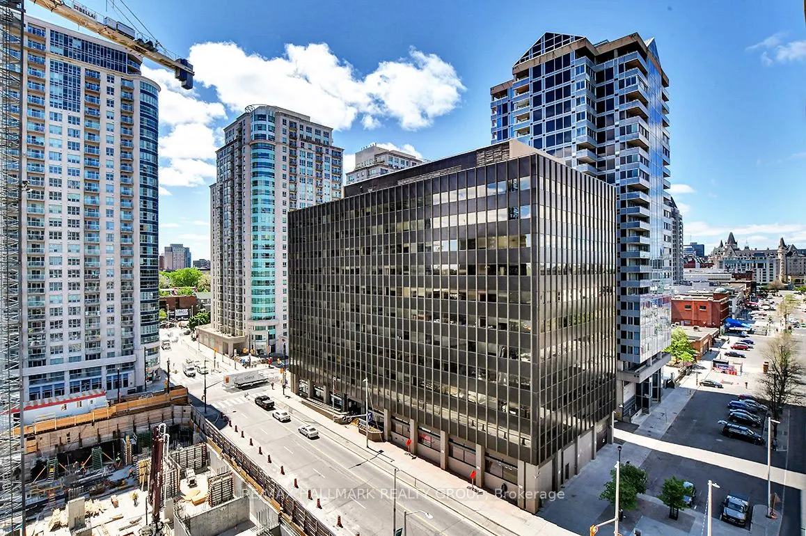 179 GEORGE Street #1004