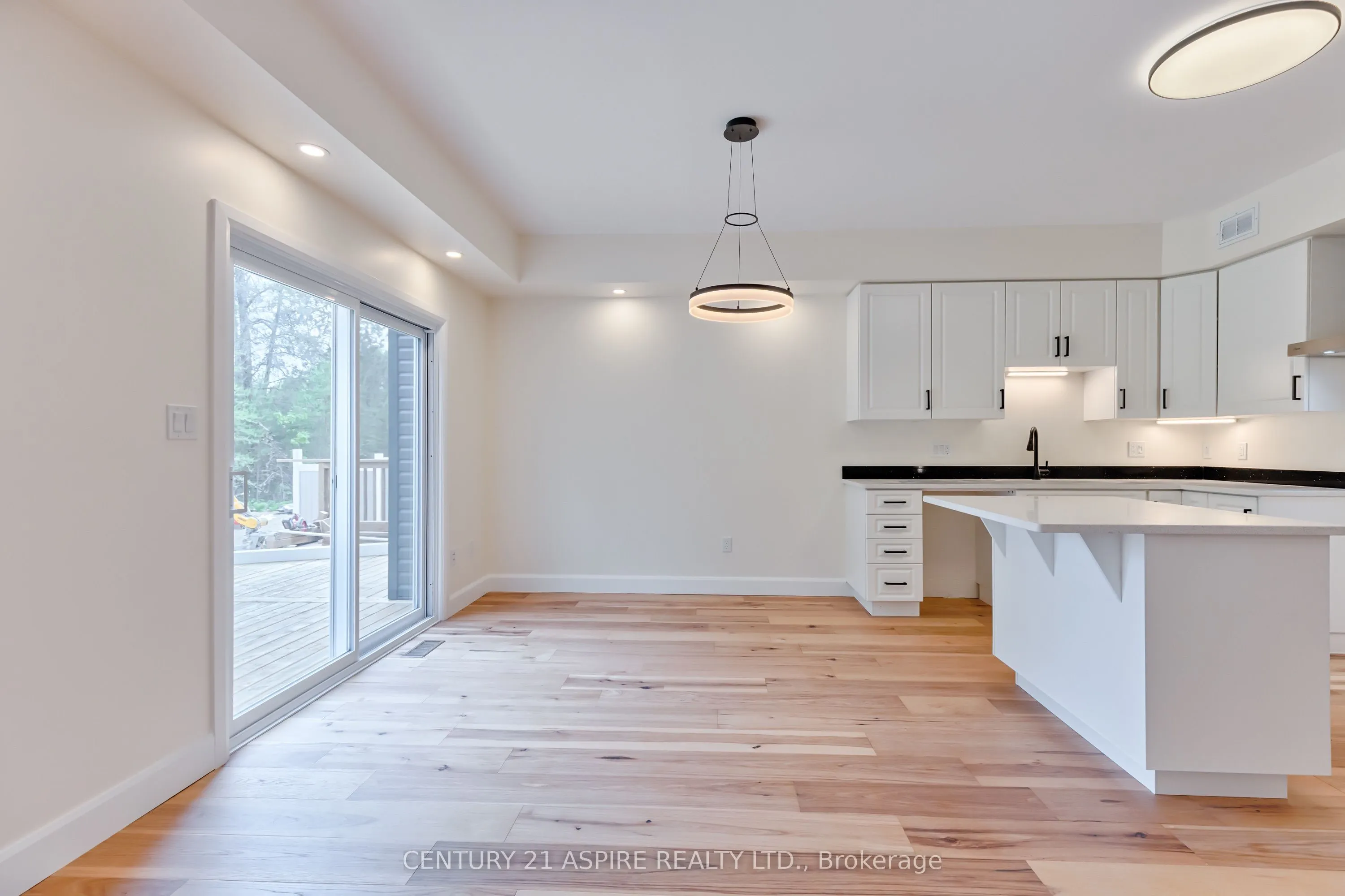 94B Frontenac Crescent