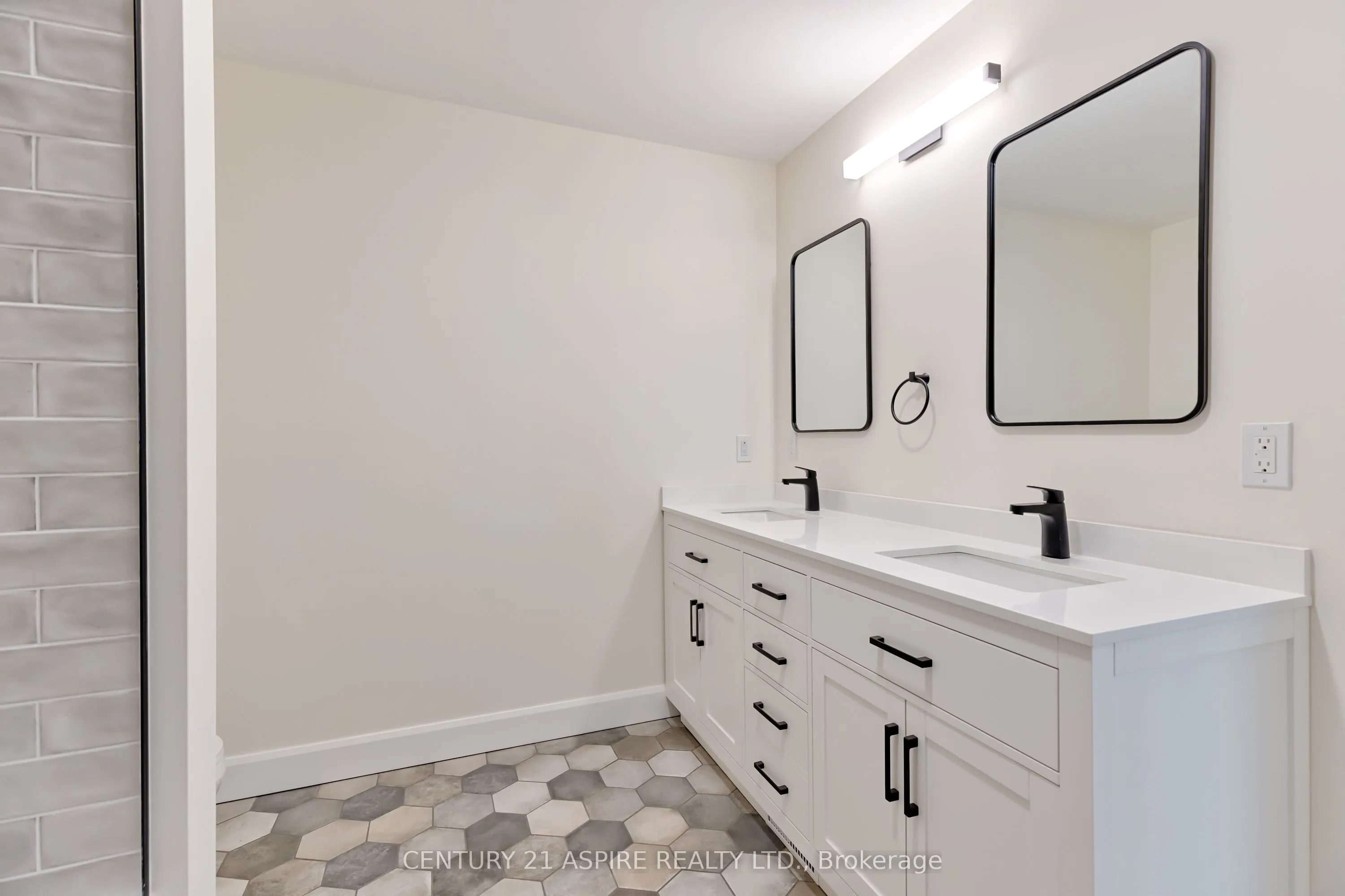 94C Frontenac Crescent