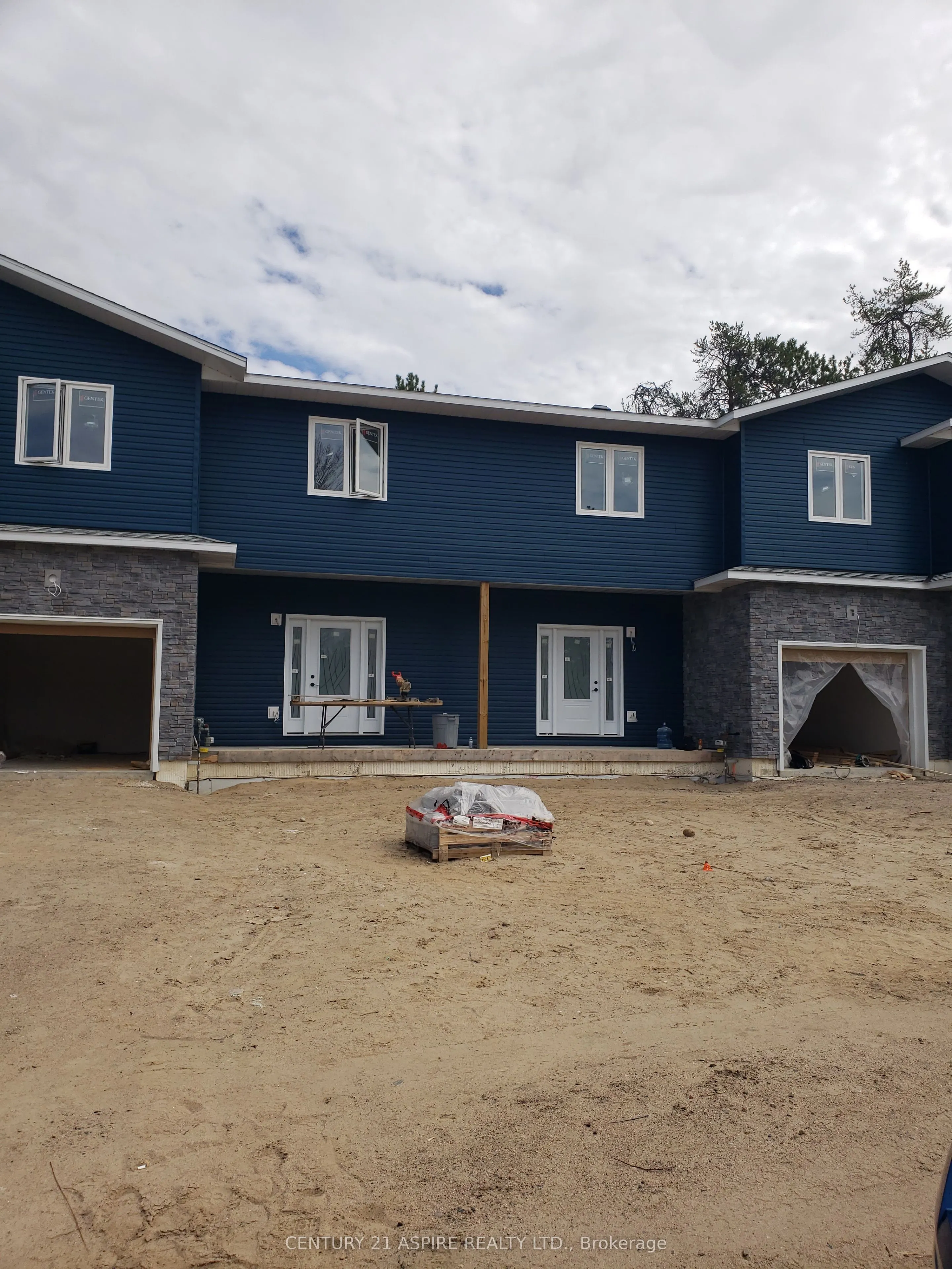 94C Frontenac Crescent