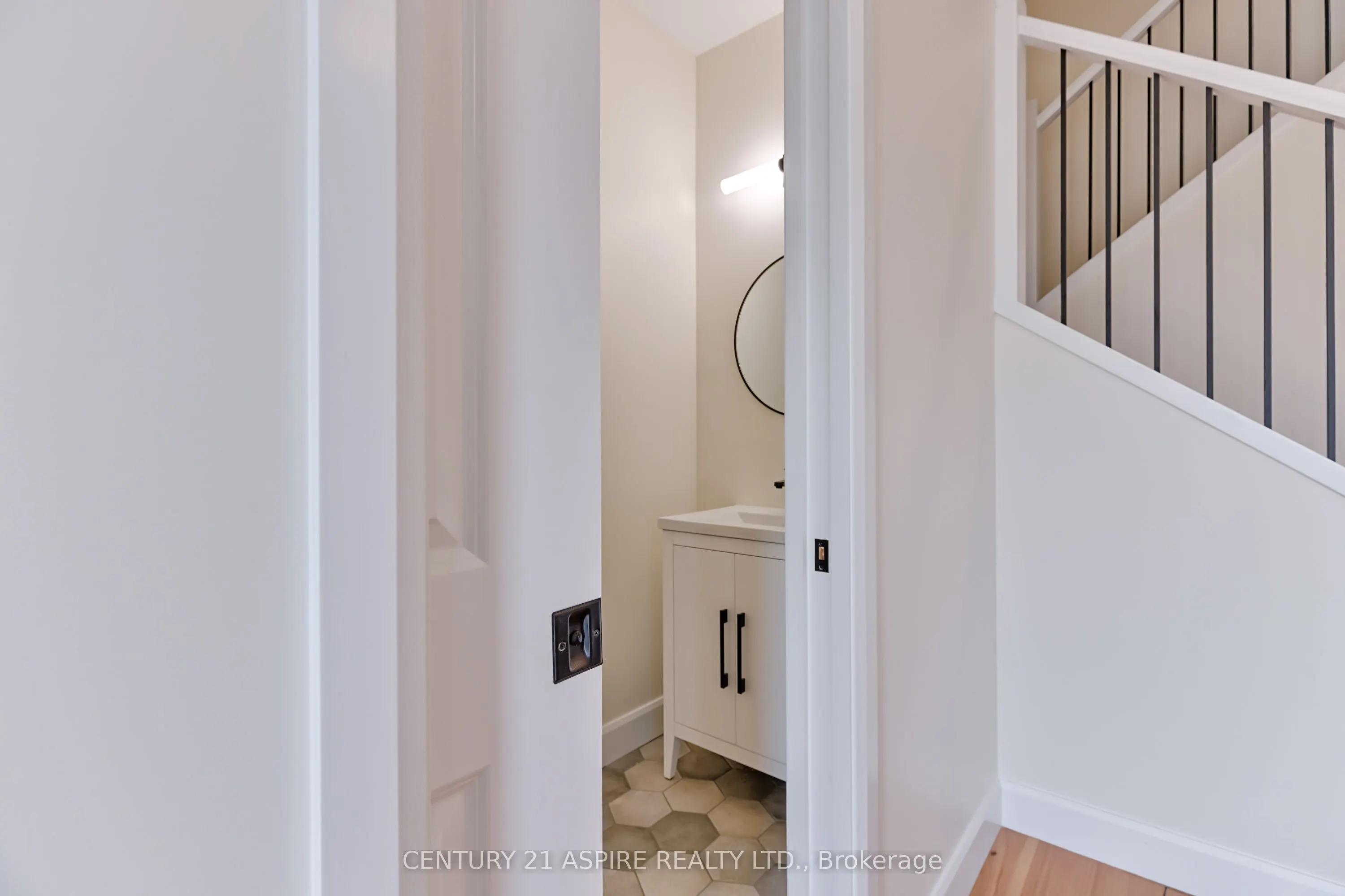 94C Frontenac Crescent
