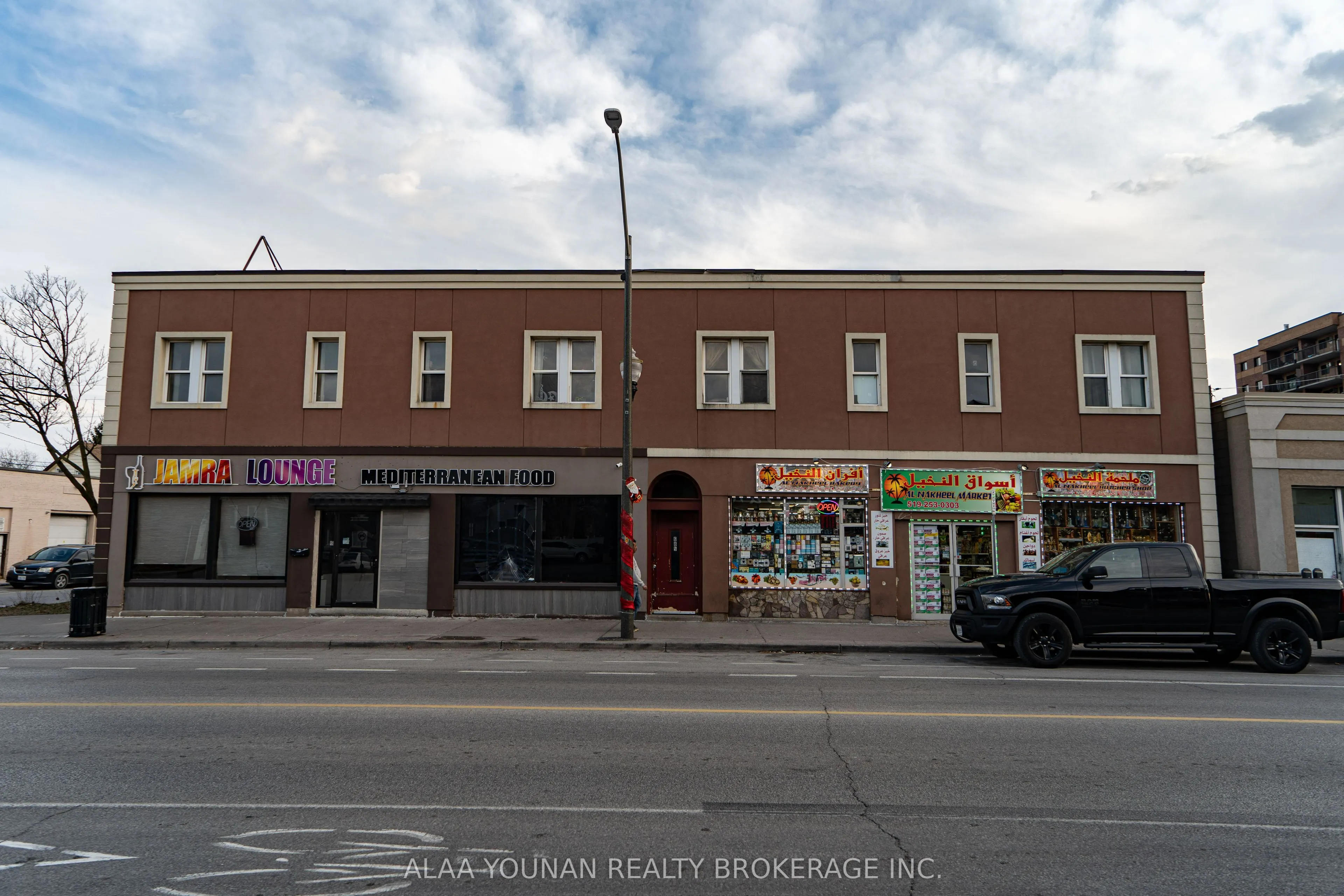 679 Wyandotte Street E