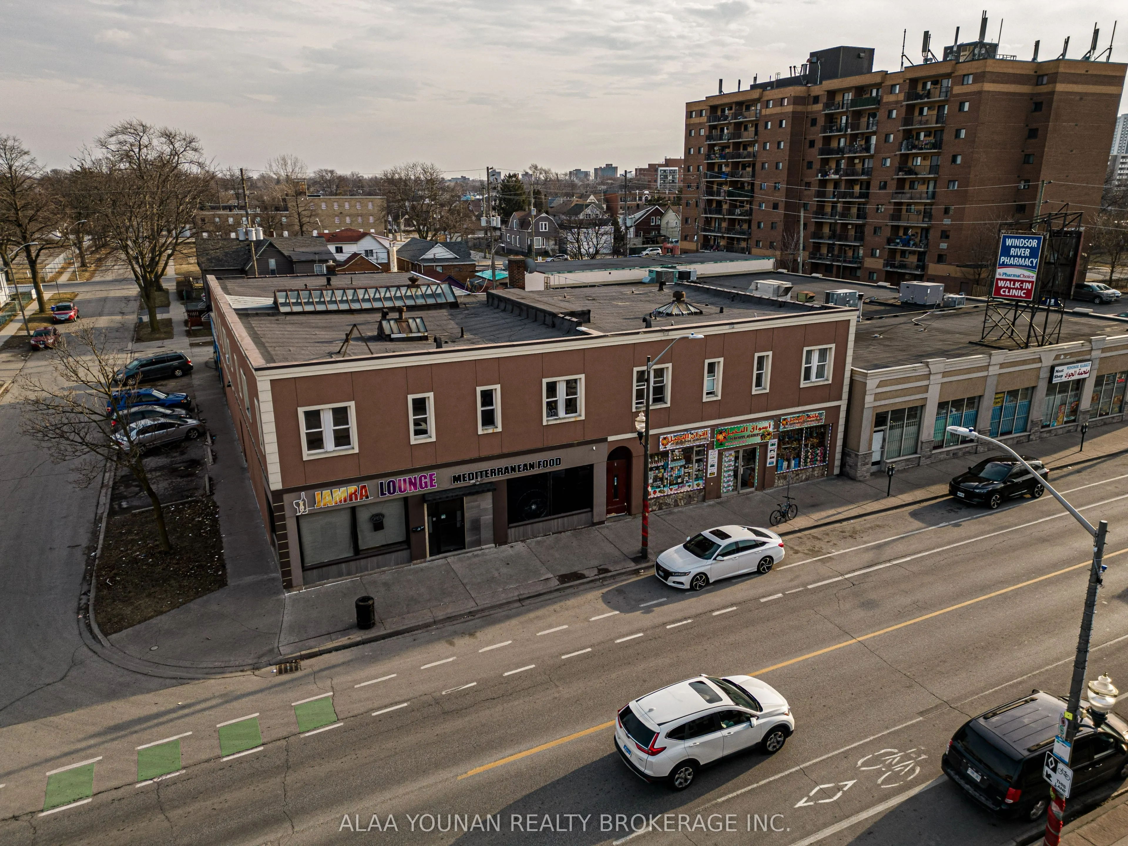 679 Wyandotte Street E