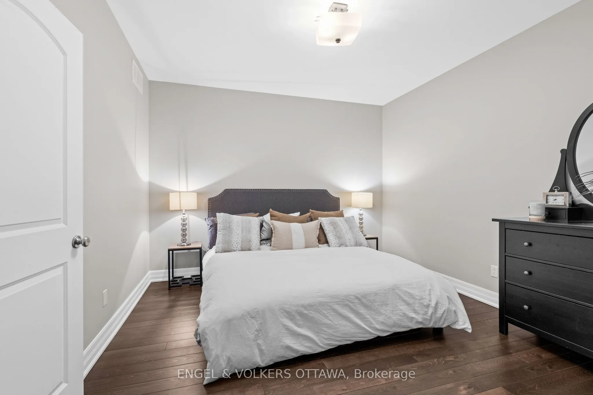 450 LOCKMASTER Crescent