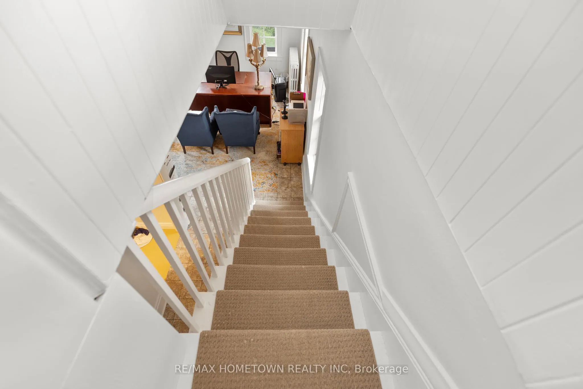 157 DIBBLE Street W