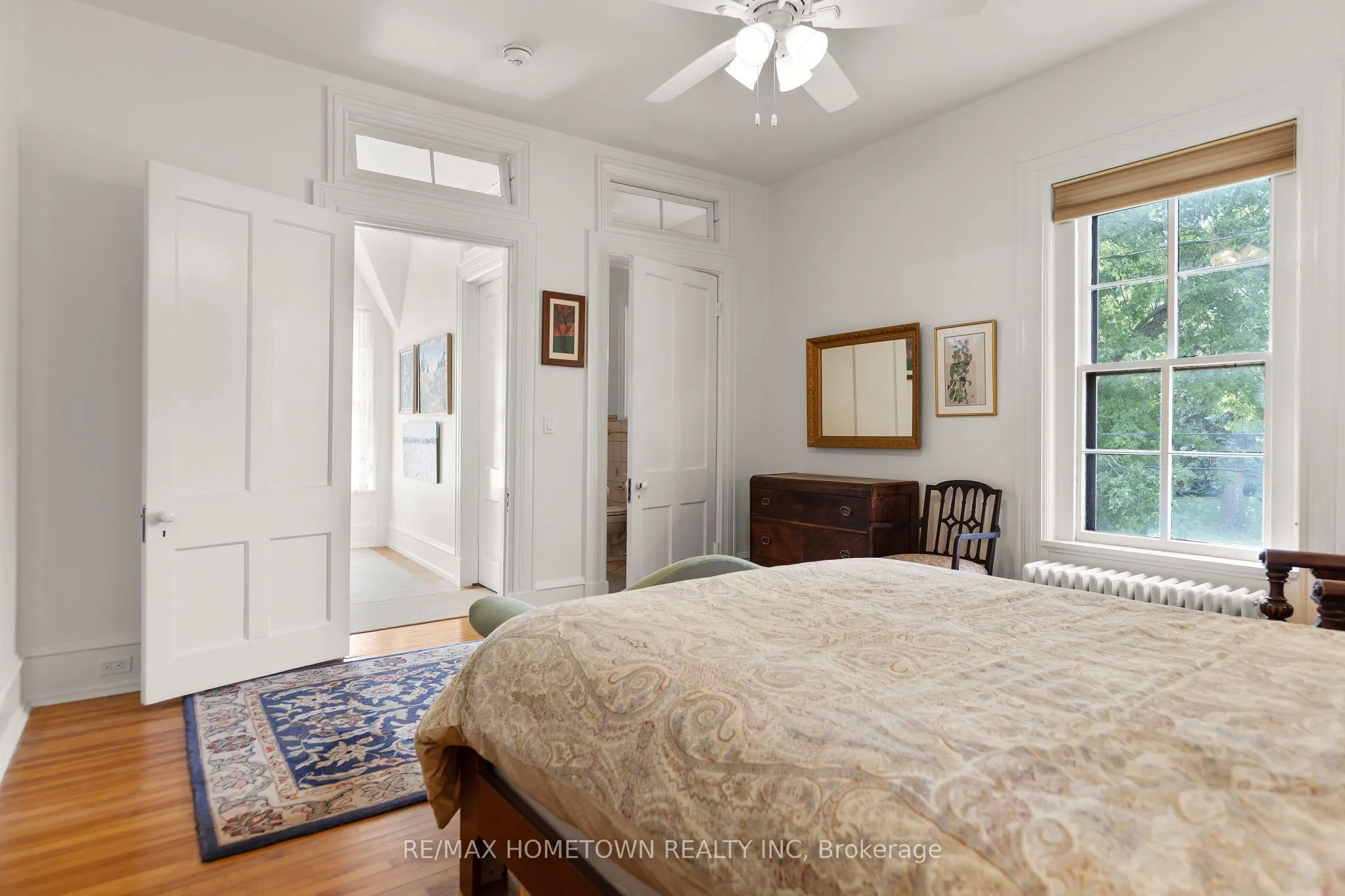 157 DIBBLE Street W