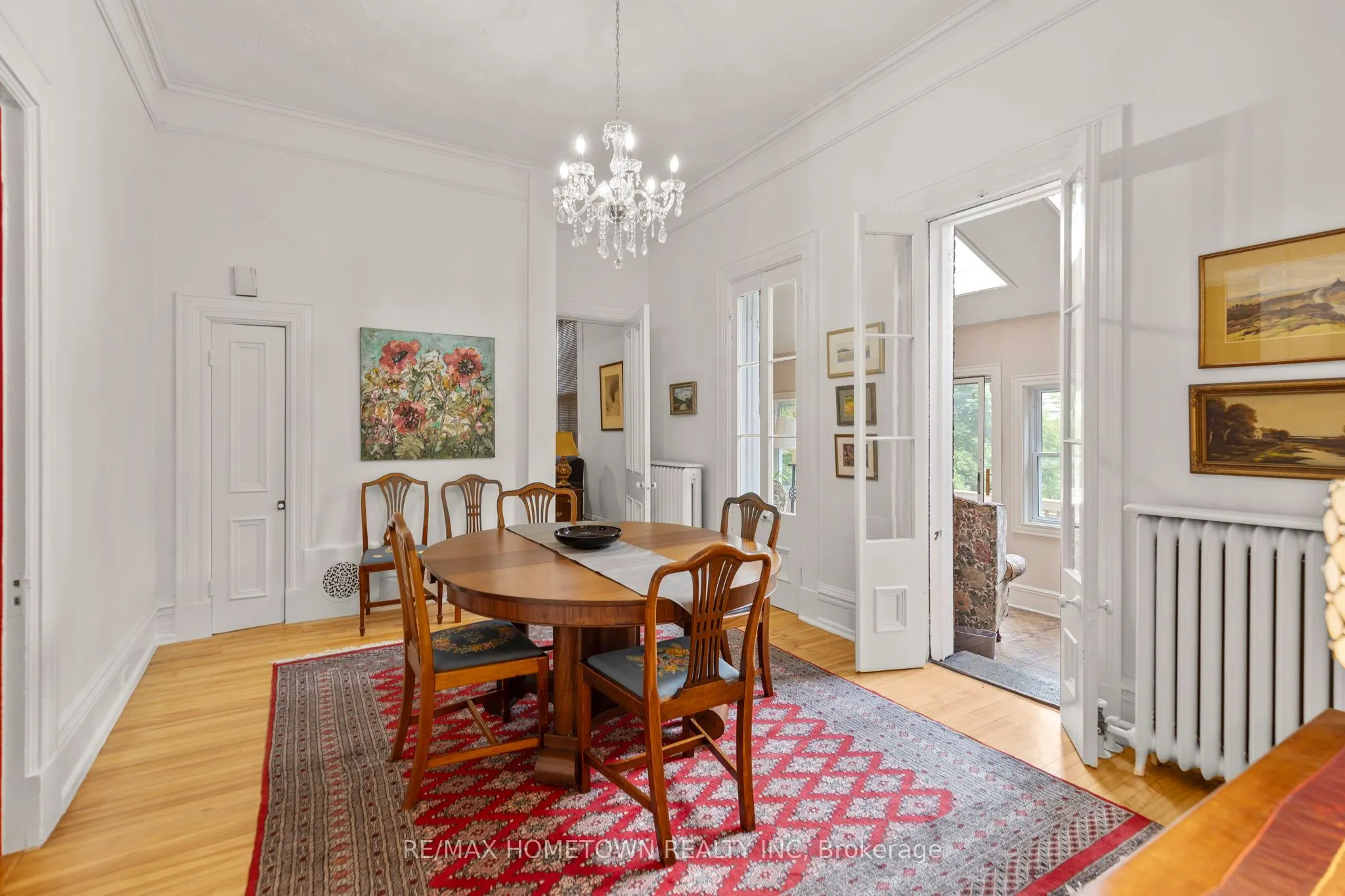 157 DIBBLE Street W