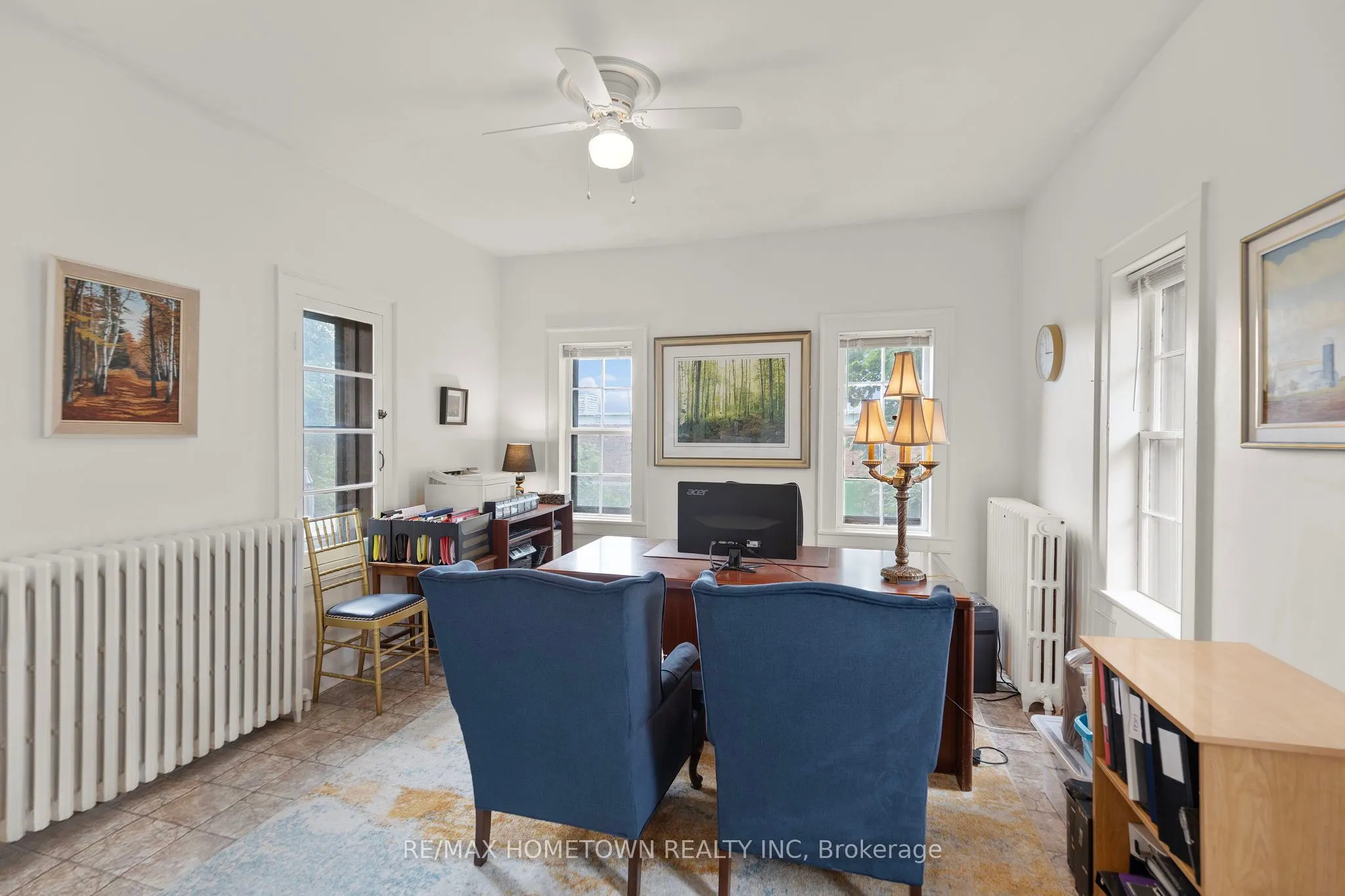 157 DIBBLE Street W