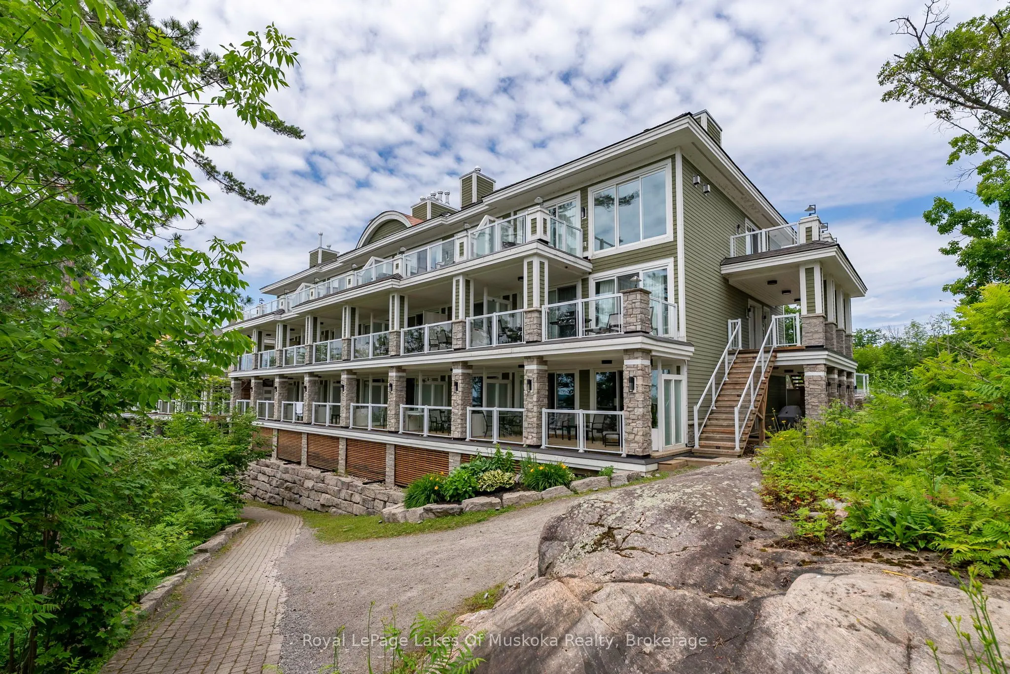1869 Muskoka Rd 118 Road W, #6
