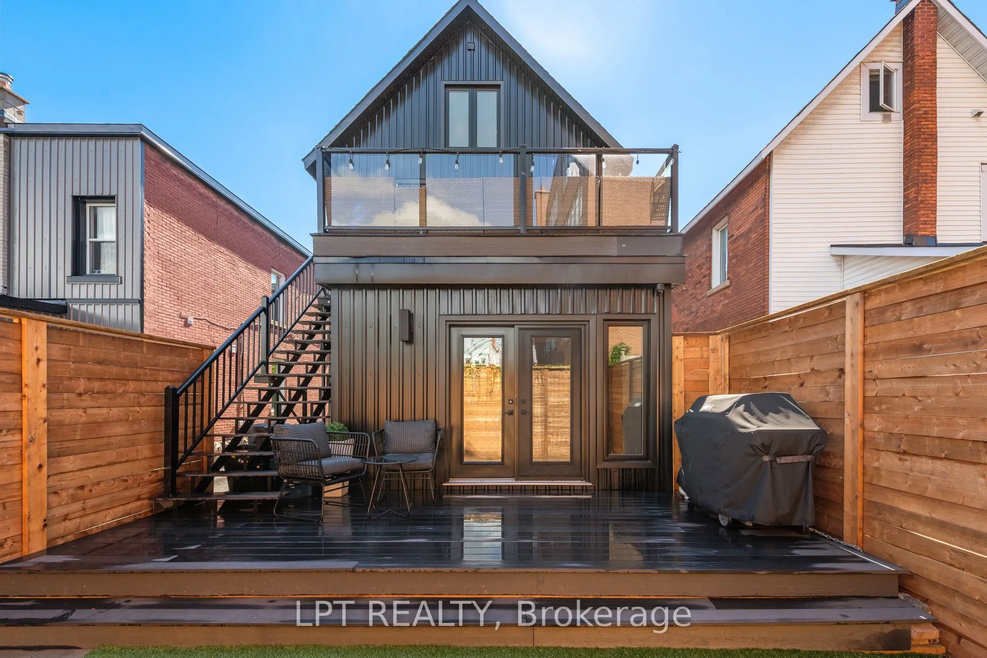 323 Booth Street