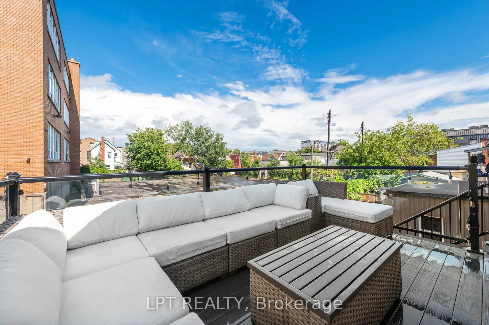 323 Booth Street