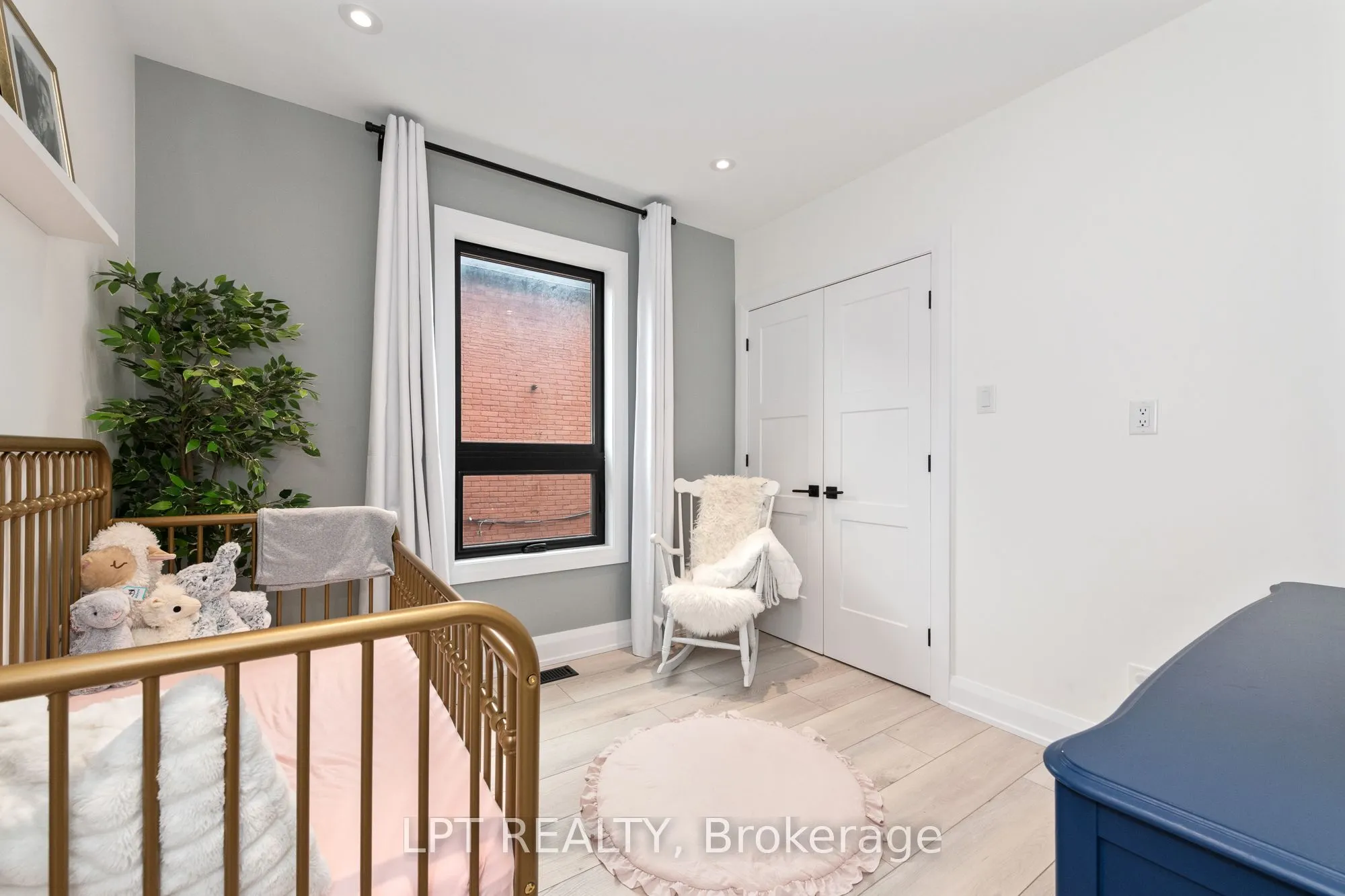 323 Booth Street