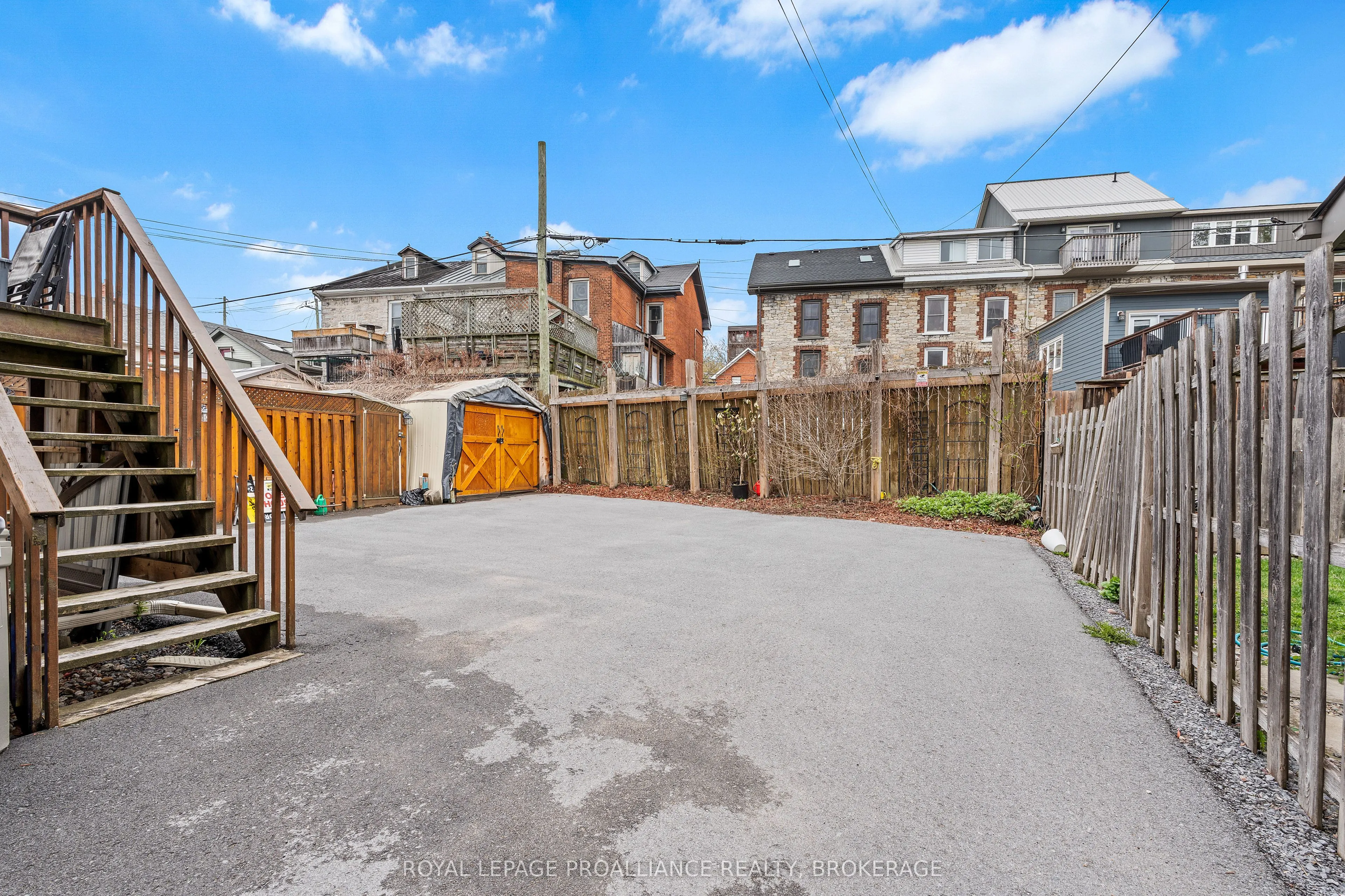274 Wellington Street