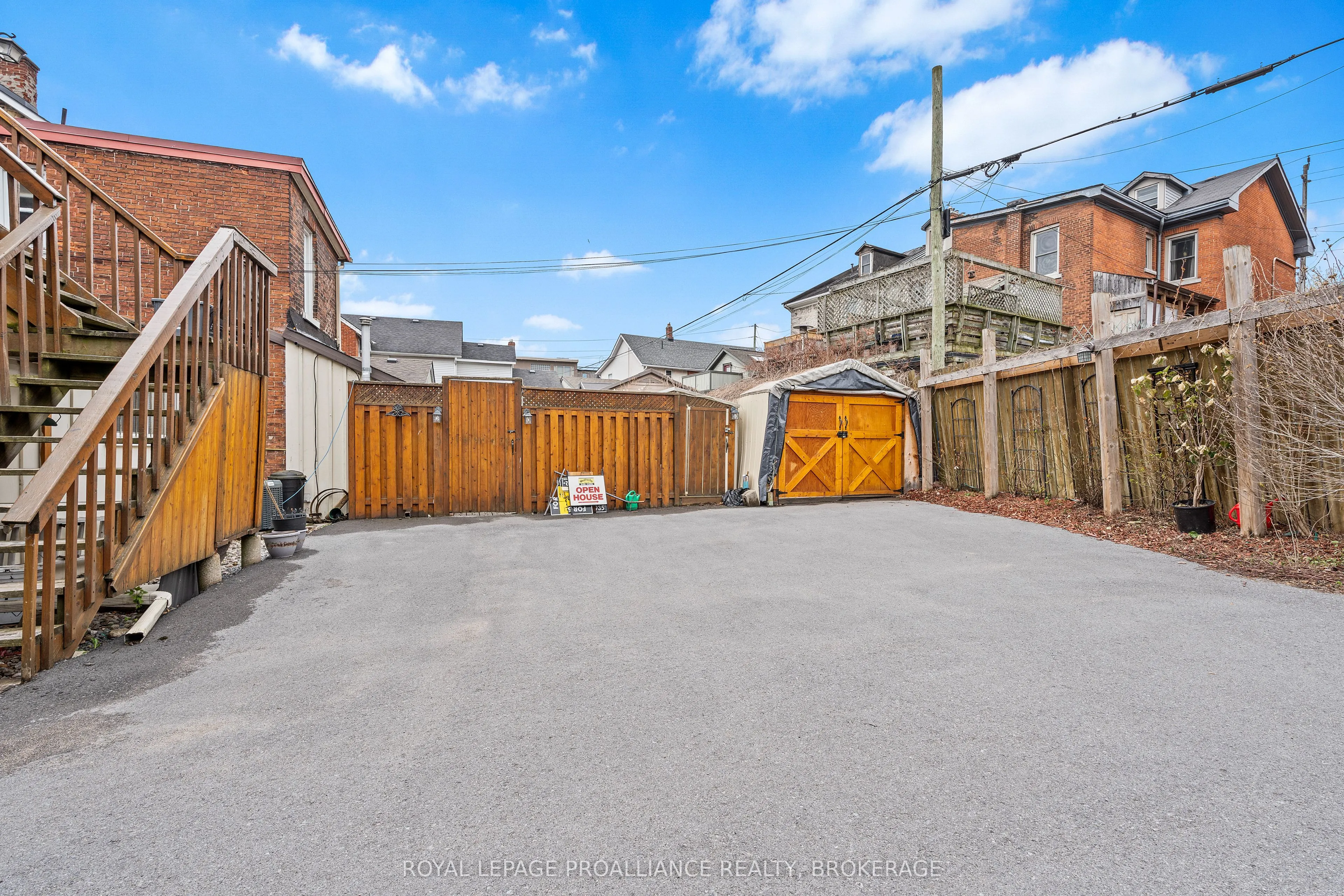 274 Wellington Street