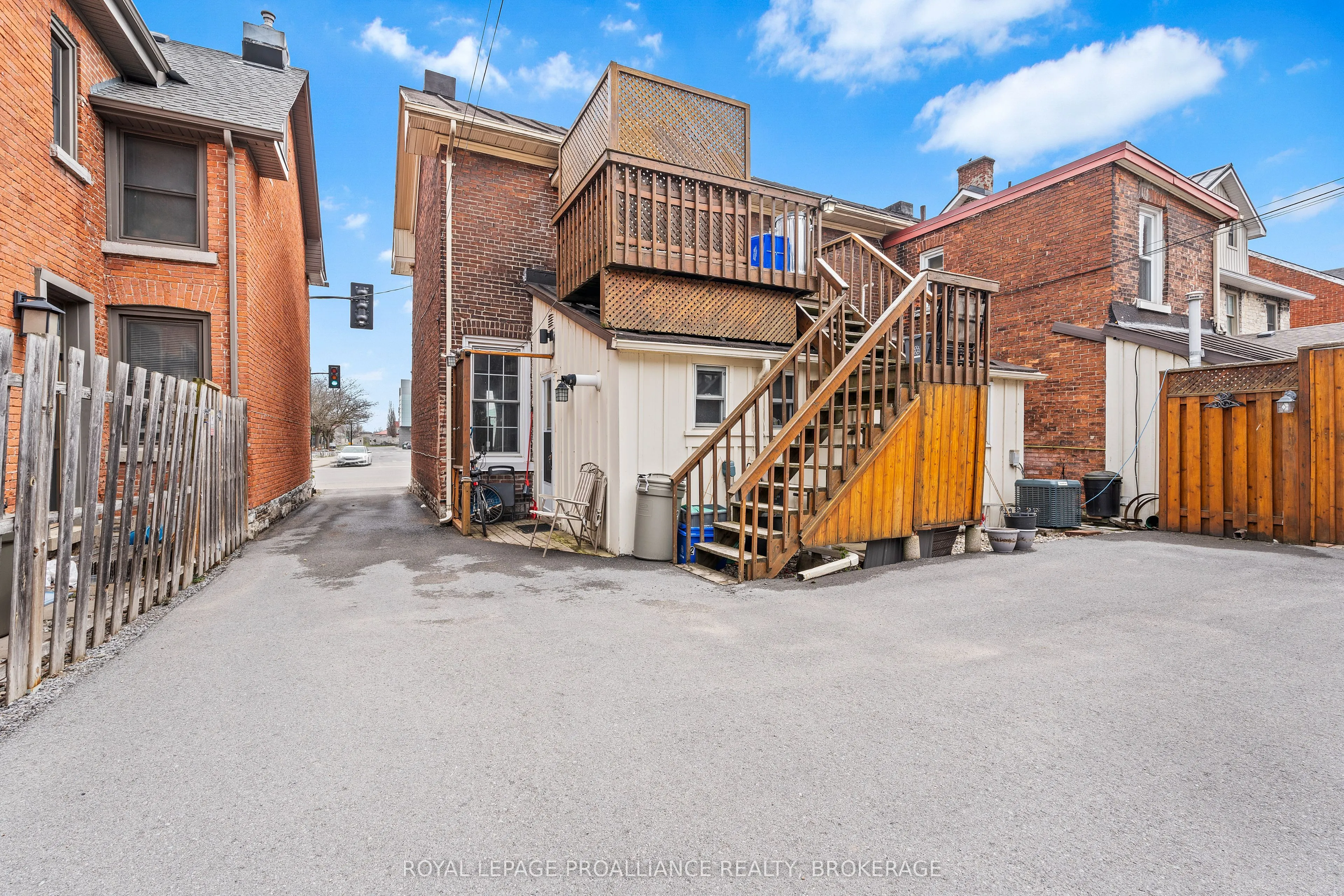 274 Wellington Street