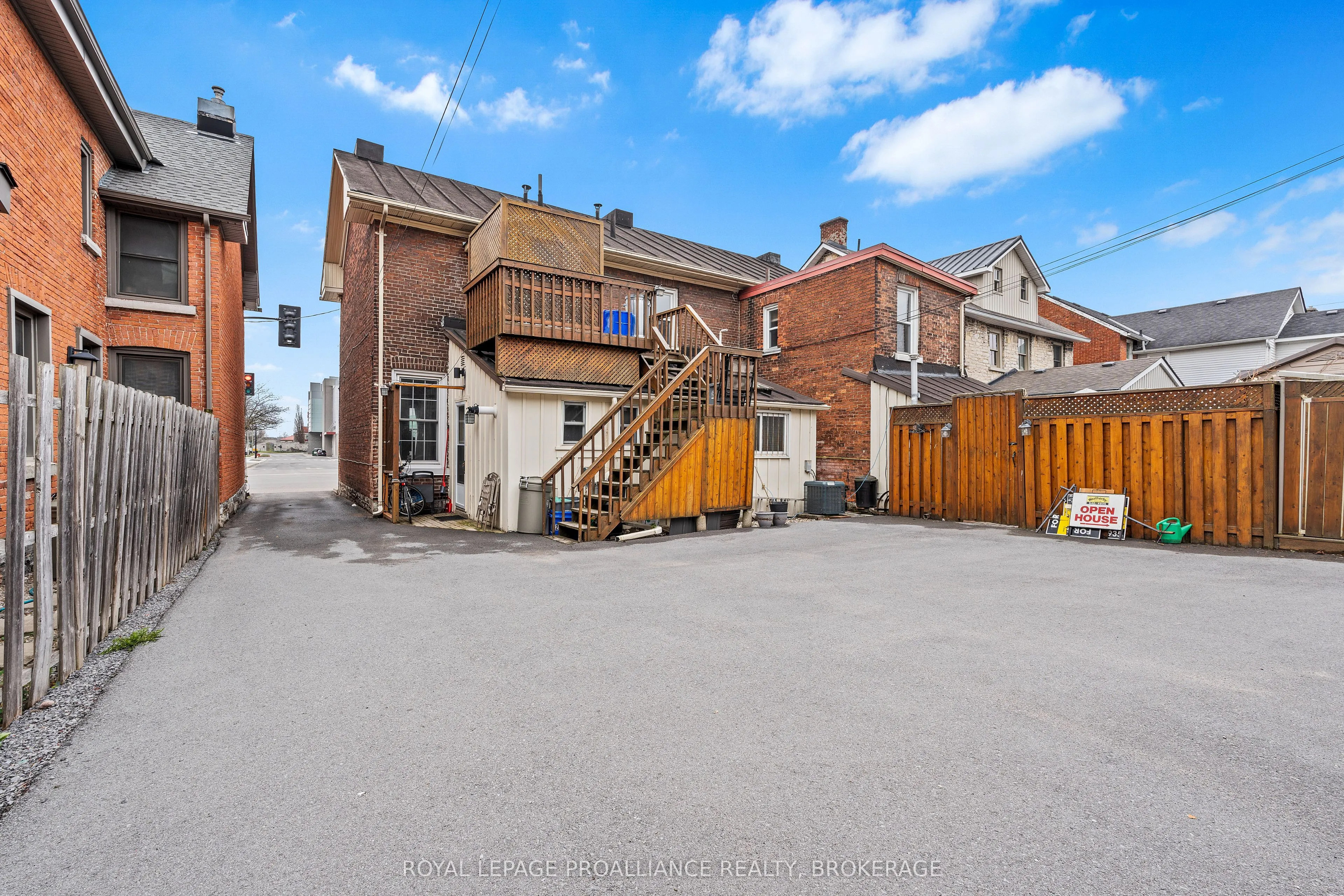 274 Wellington Street