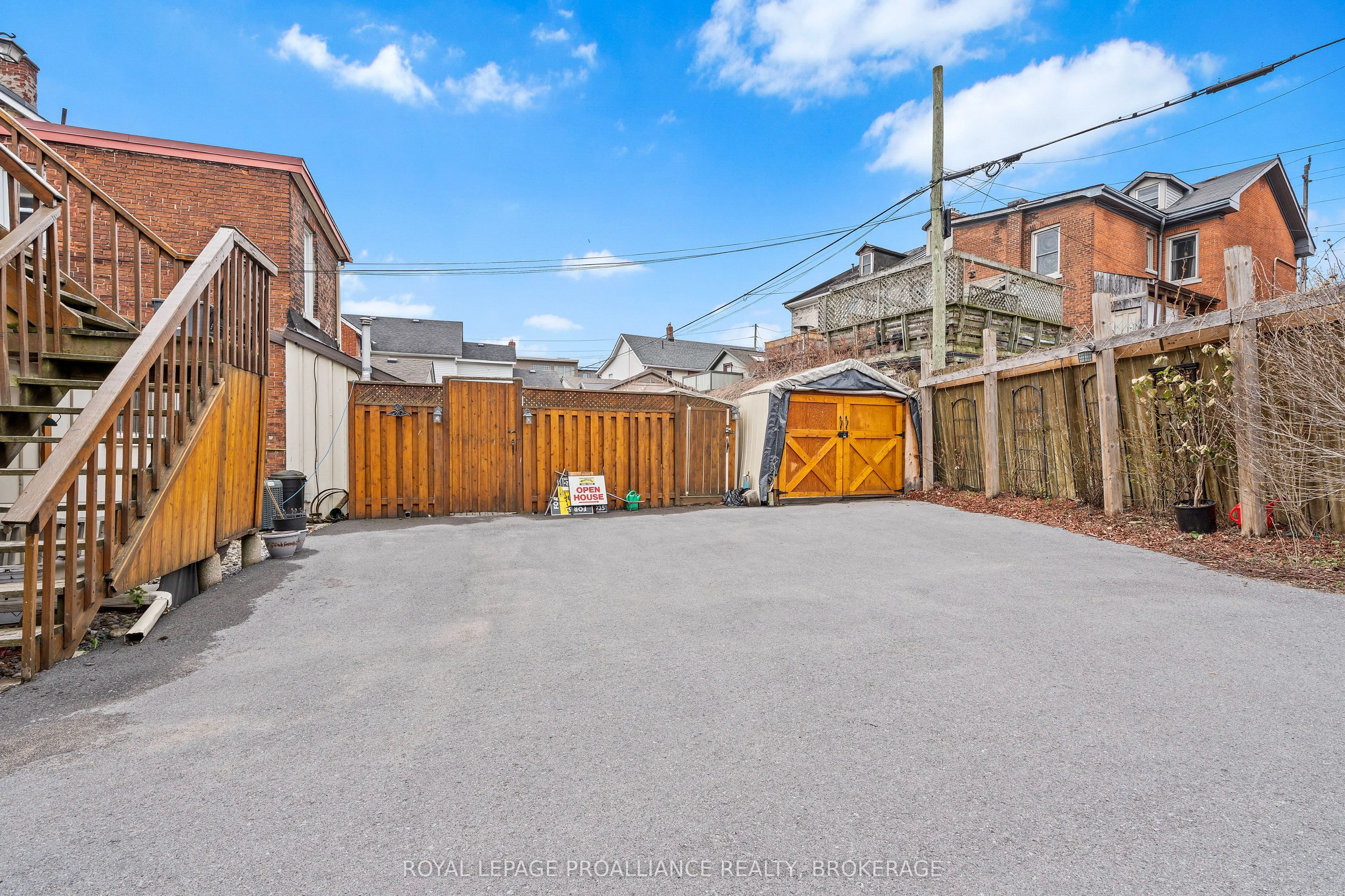 274 Wellington Street