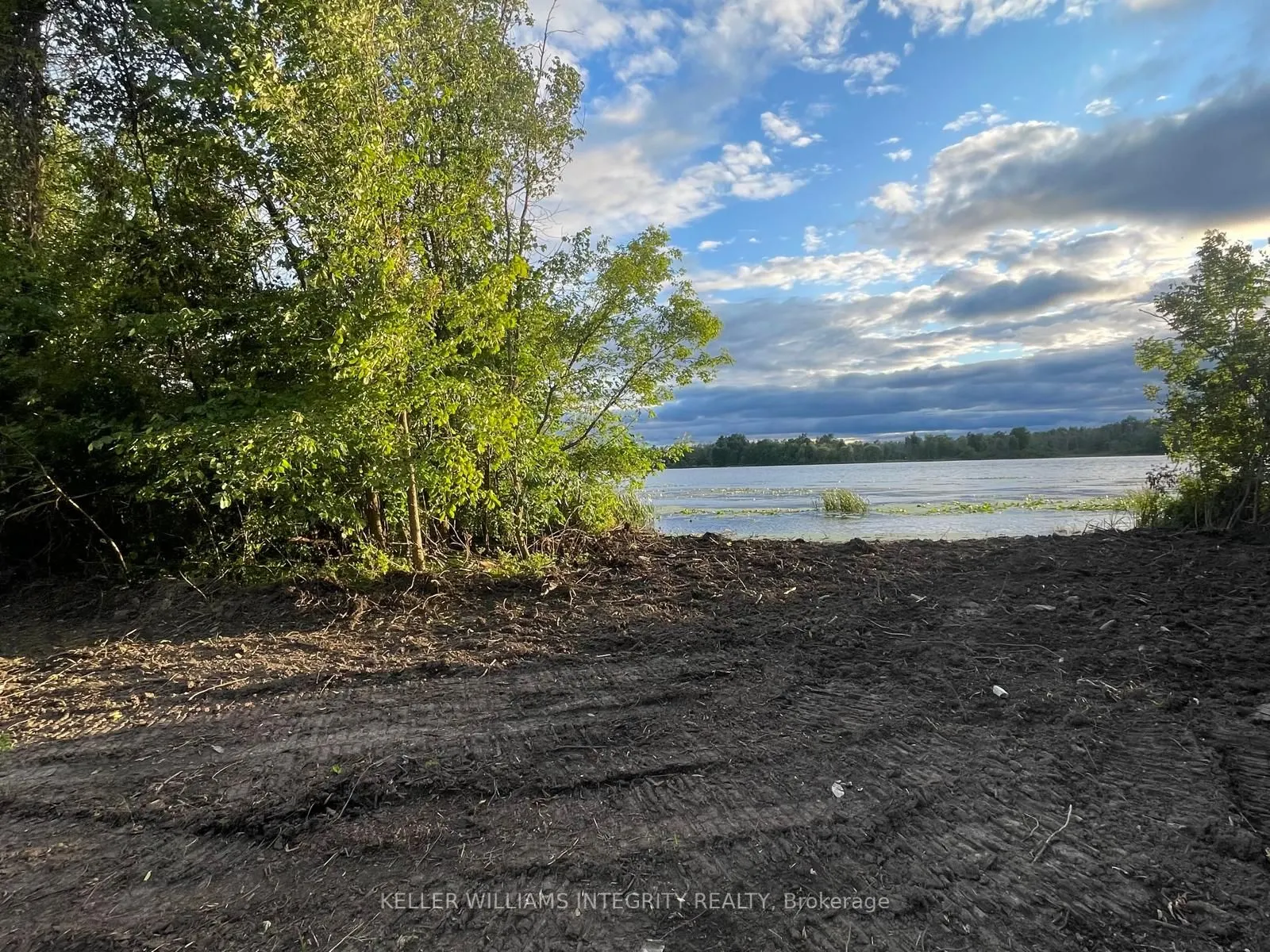 00 Rideau River Road W