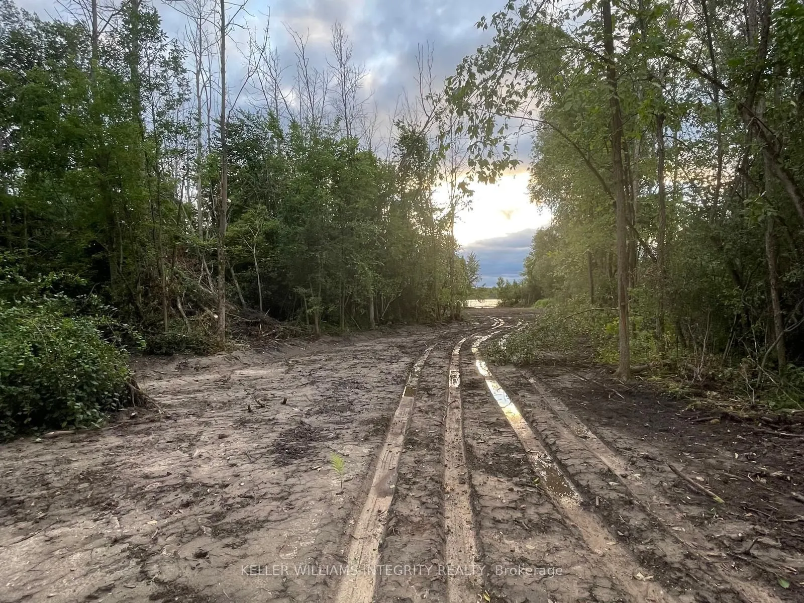 00 Rideau River Road W