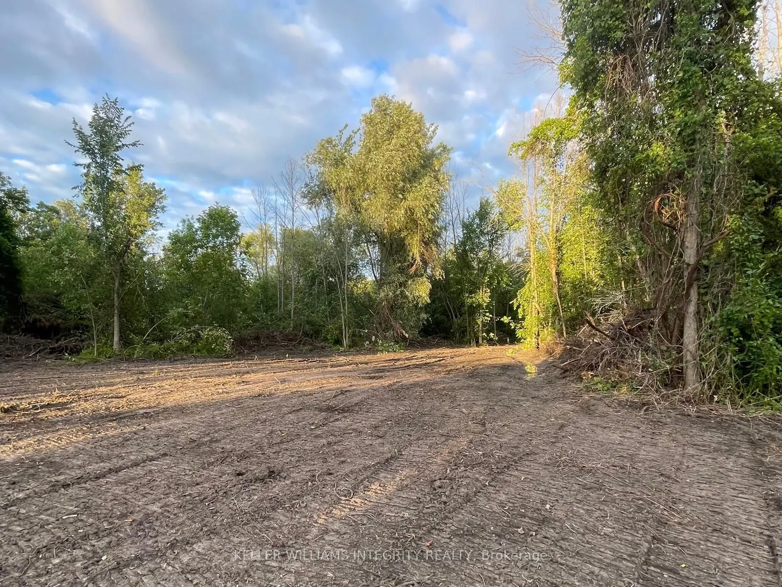 00 Rideau River Road W