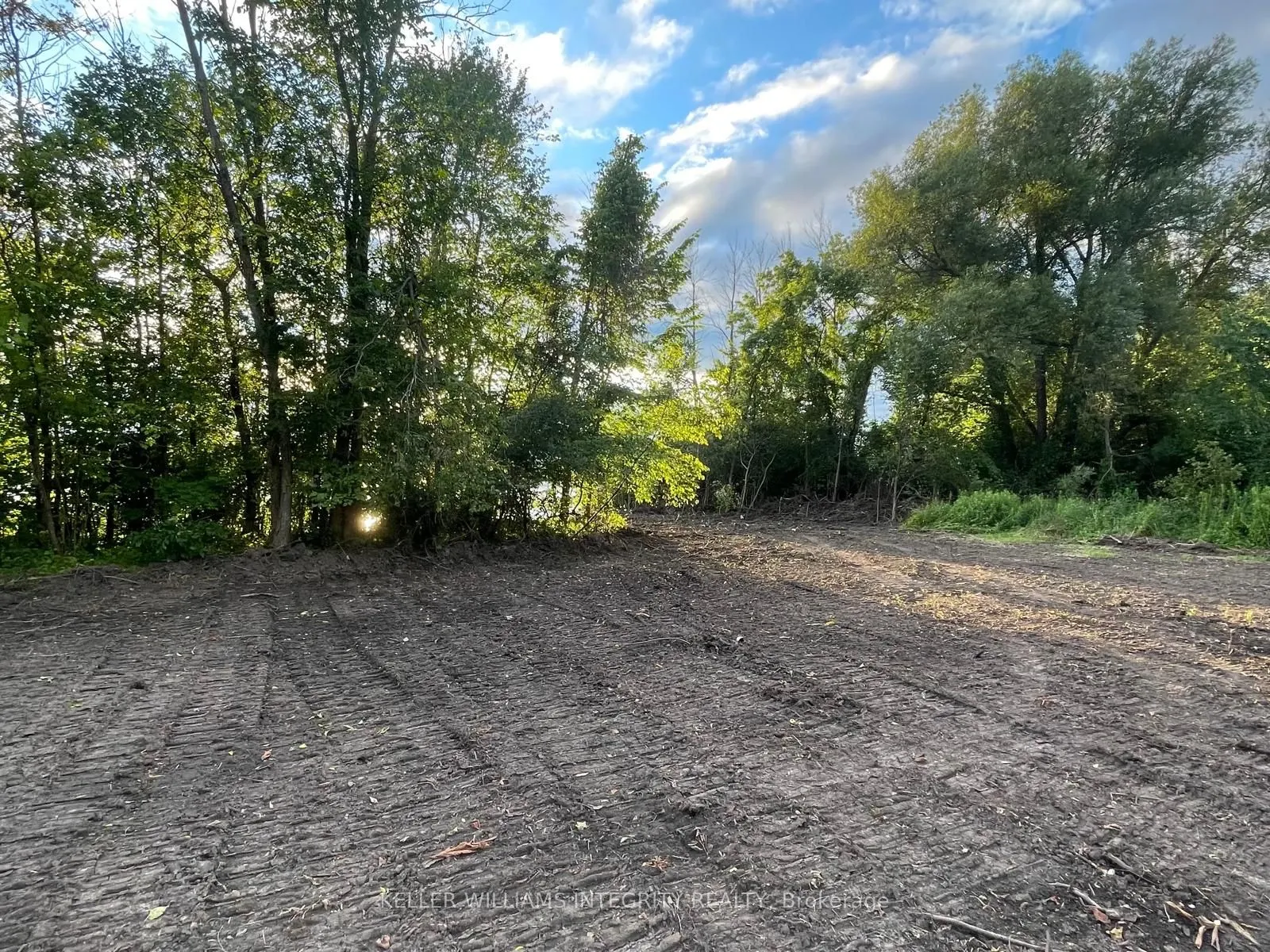 00 Rideau River Road W