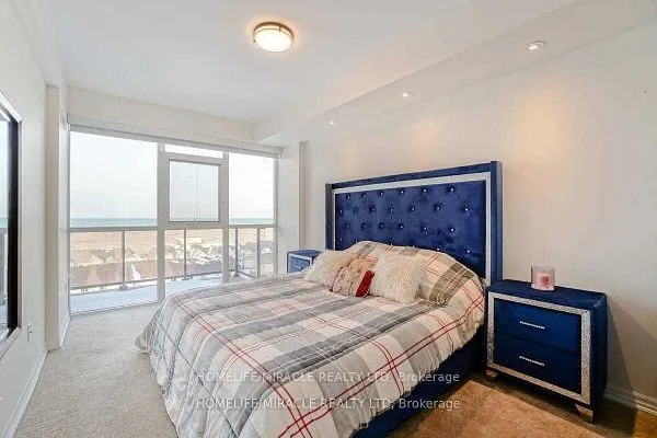 560 North Service Road, #602