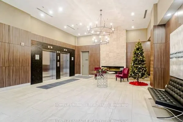 560 North Service Road, #602