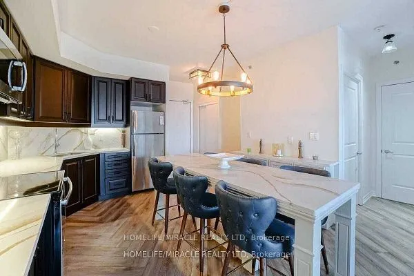 560 North Service Road, #602