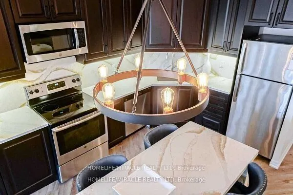 560 North Service Road, #602